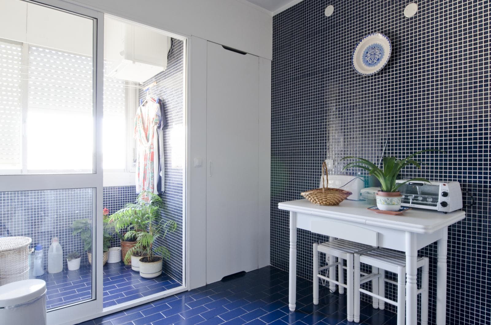 Cool single bedroom with a private bathroom, next to Colégio Militar/Luz metro station photo 1