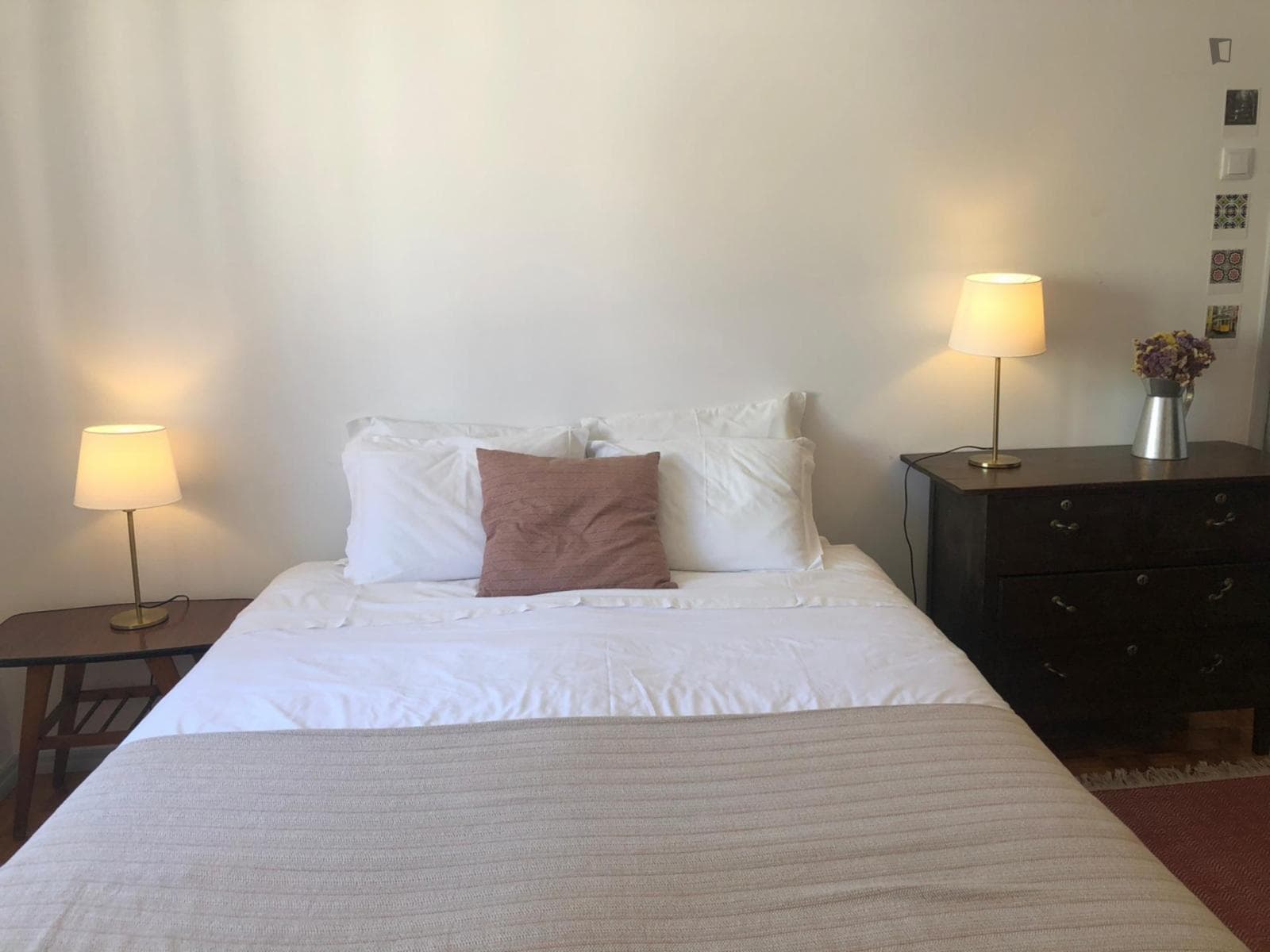 Double bedroom in a 3-bedroom apartment near Intendente metro station photo 1