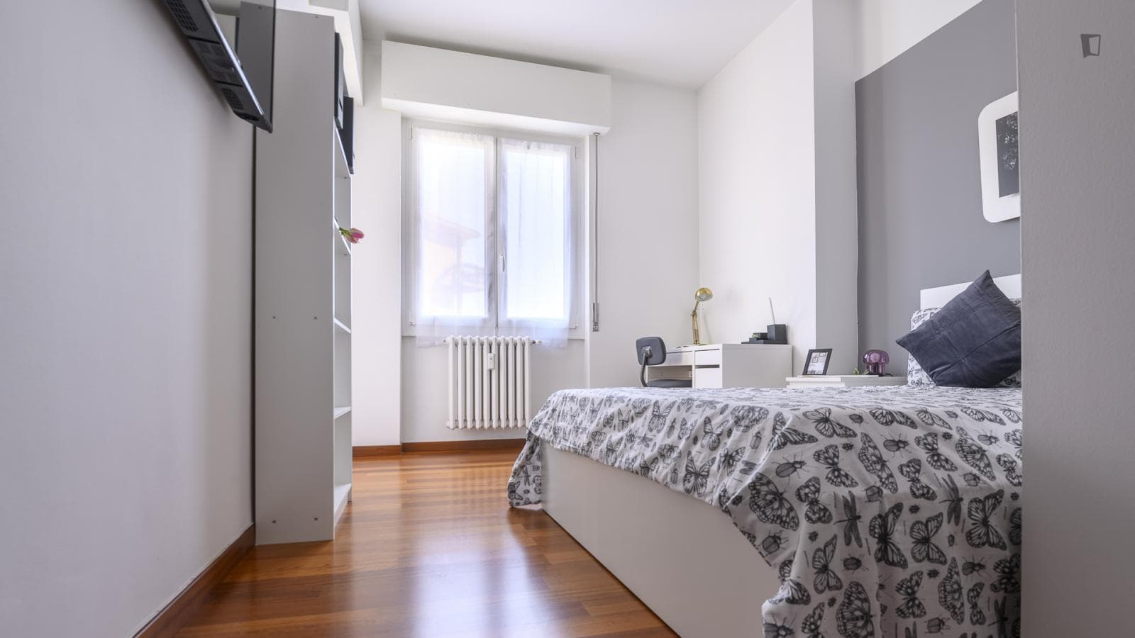 Appealing double bedroom in Forze Armate-Sella Nuova photo 1