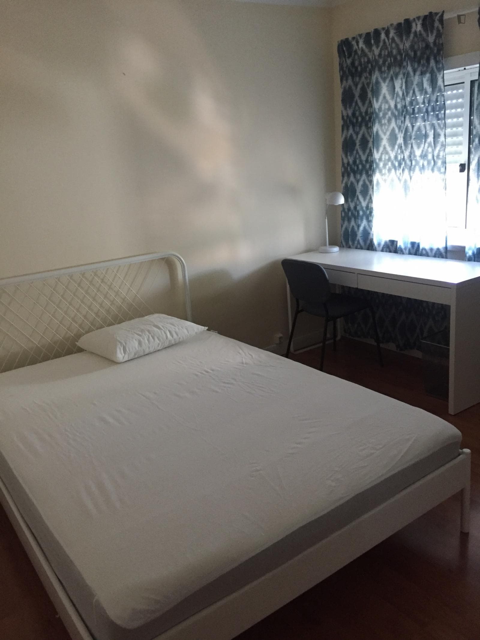 Double bedroom in a 3-bedroom apartment, in Monte da Caparica photo 1
