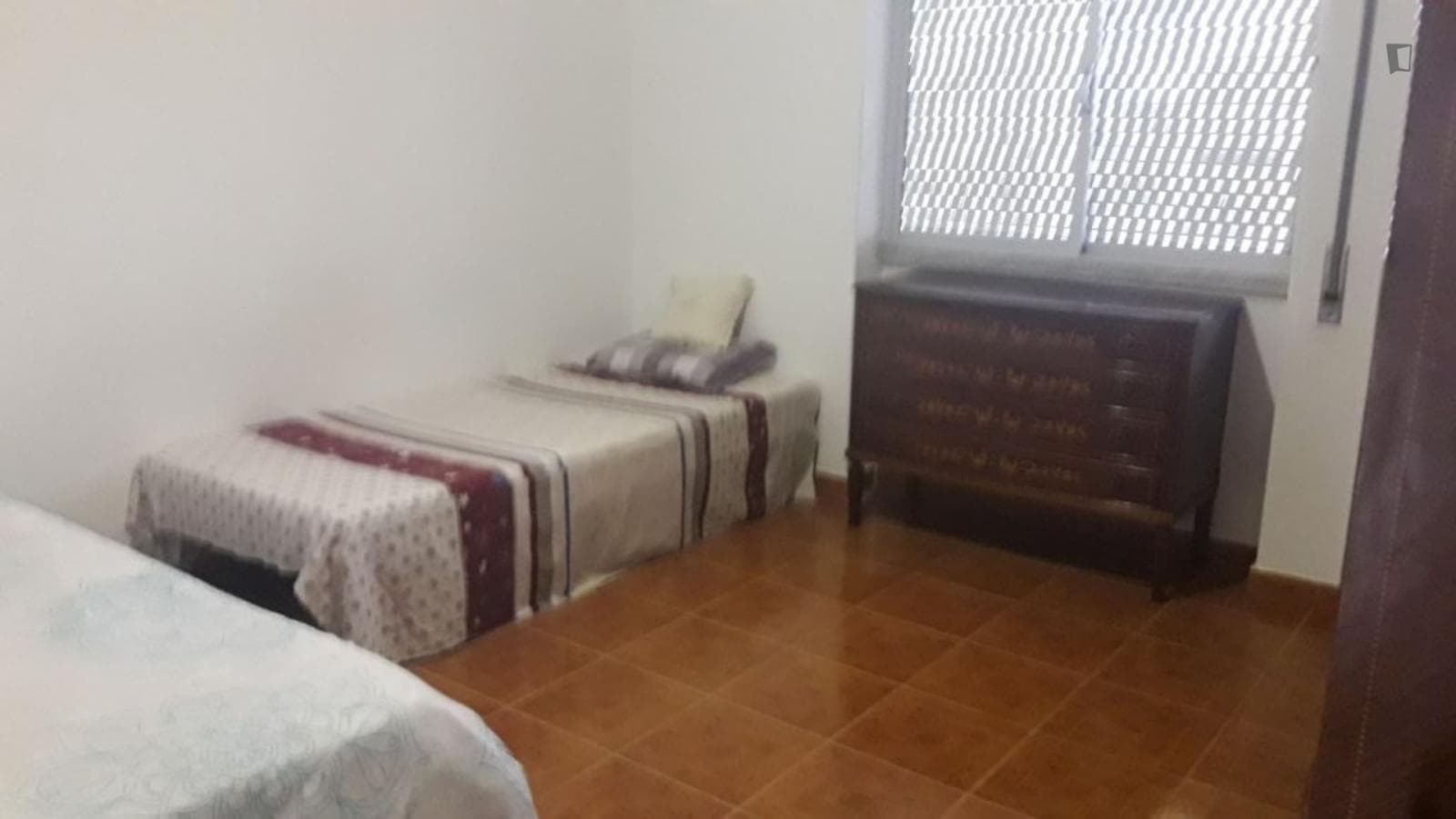 Nice and comfy twin bedroom in Amadora photo 1