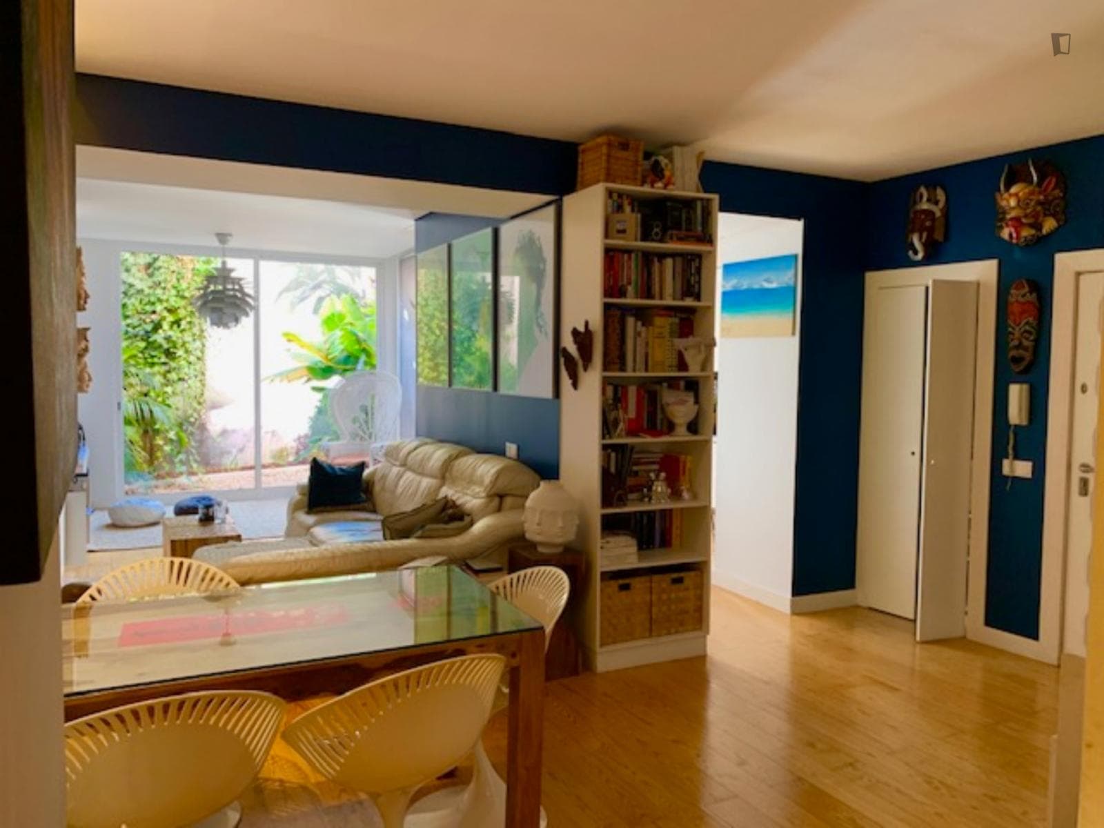 Fully furnished T2 apartment in the city center great for couple or family of 4. photo 1