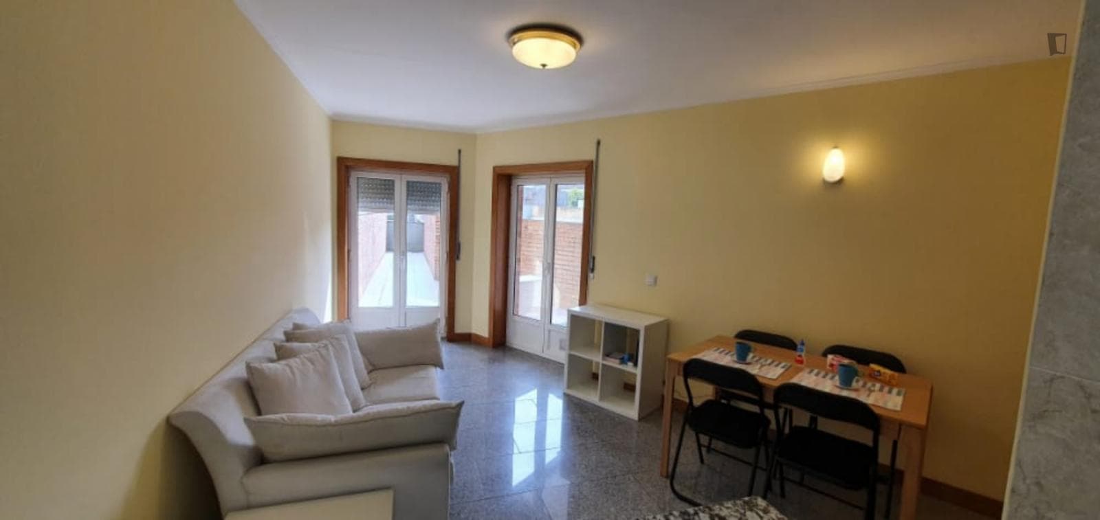 Appealing 1-bedroom apartment in São Mamede de Infesta photo 1