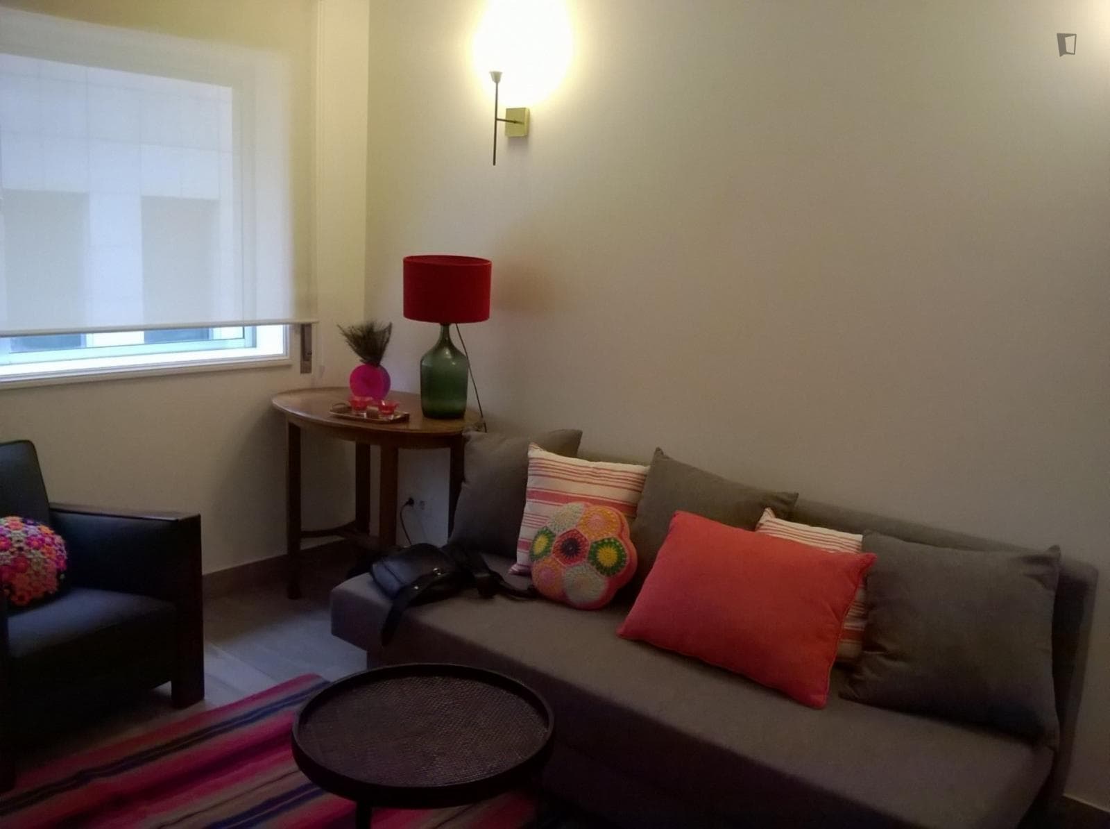 1-bedroom apartment next to Trindade metro station photo 1