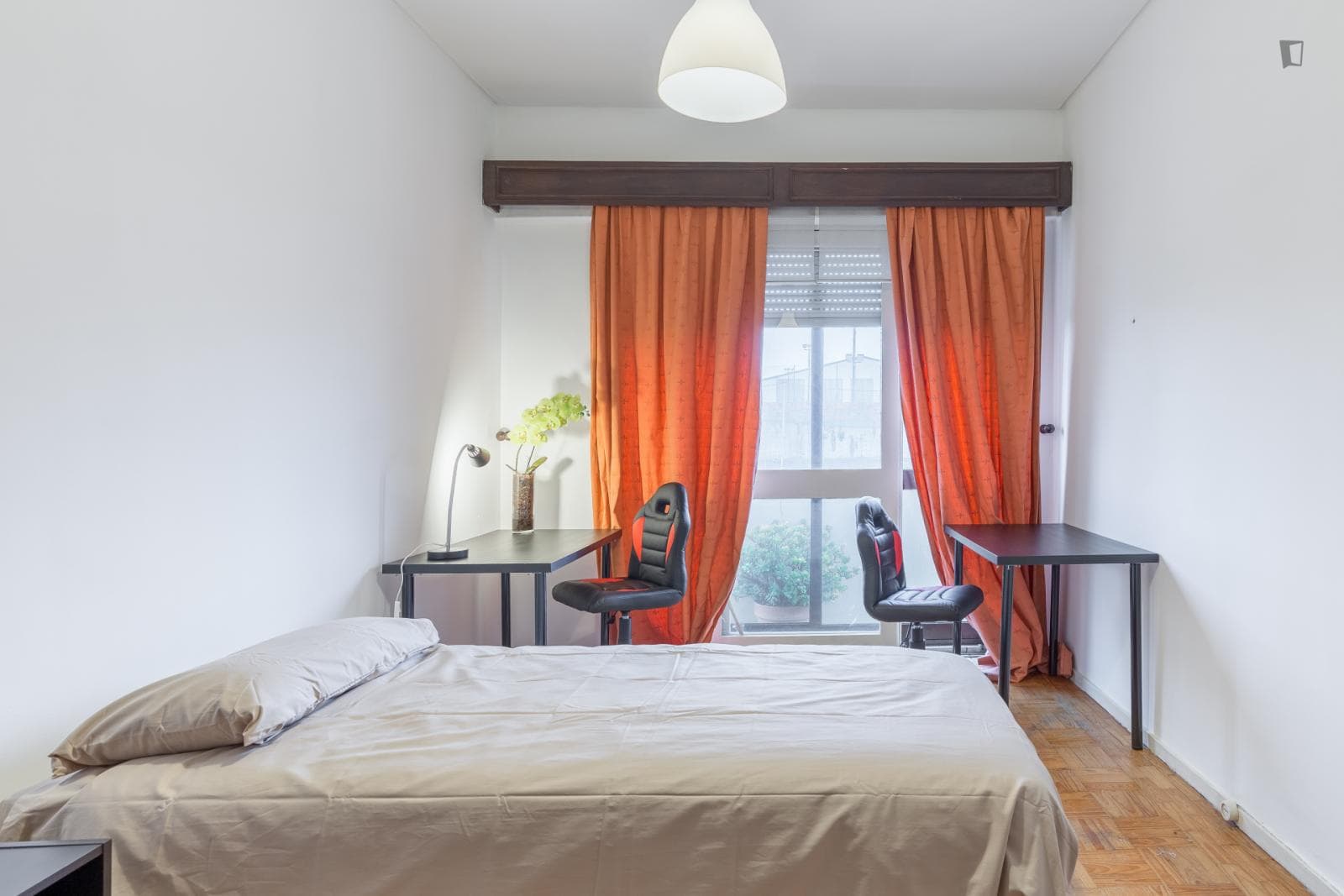 Inviting single bedroom in the Paranhos neighbourhood photo 1