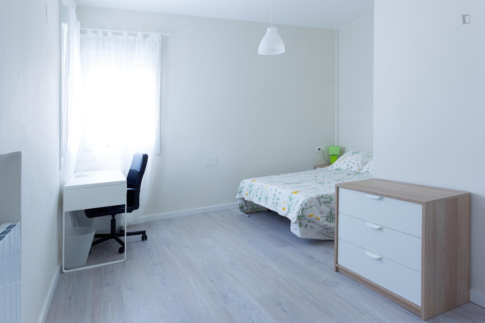 Spacious Ensuite Apartment with Wi-Fi in ES-Zaragoza photo 1