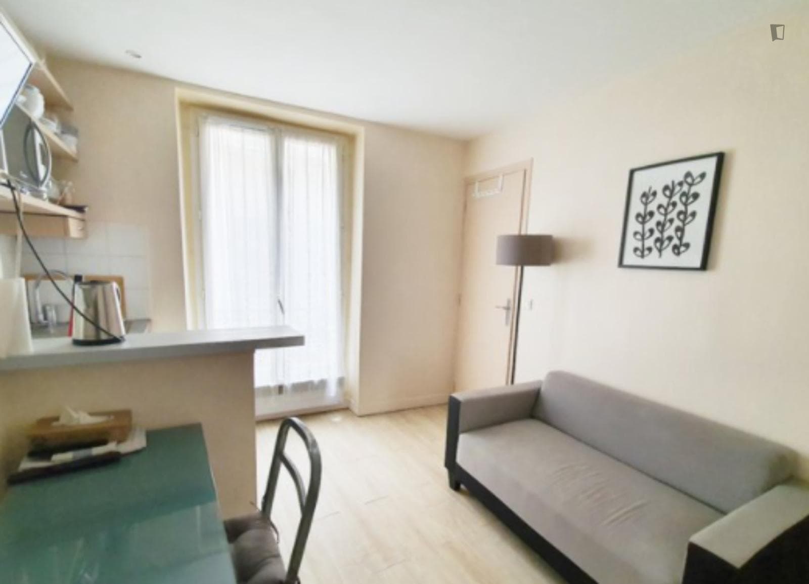 Charming apartment near the Arts et Métiers metro photo 1