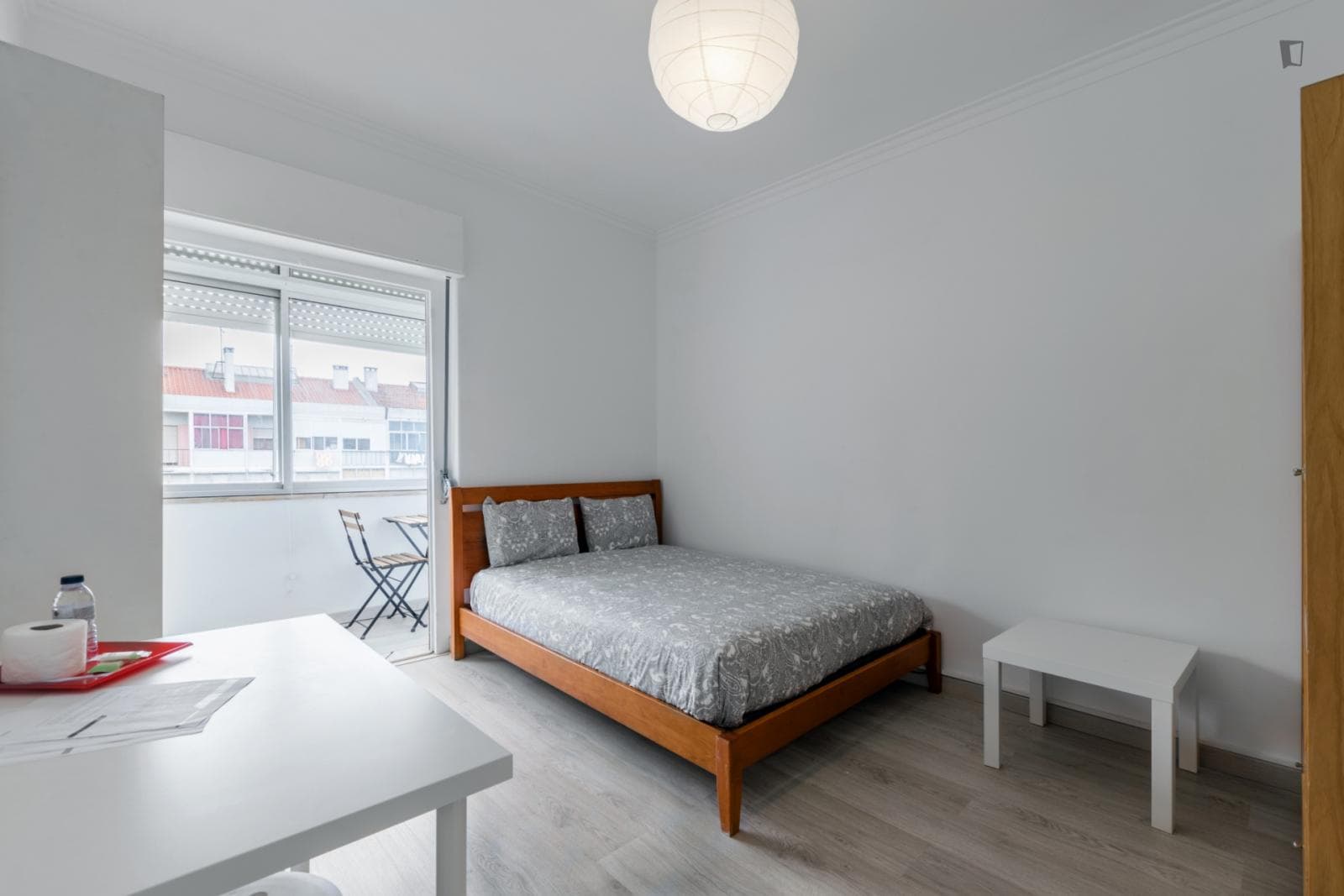 Pleasant double bedroom in Amadora photo 1