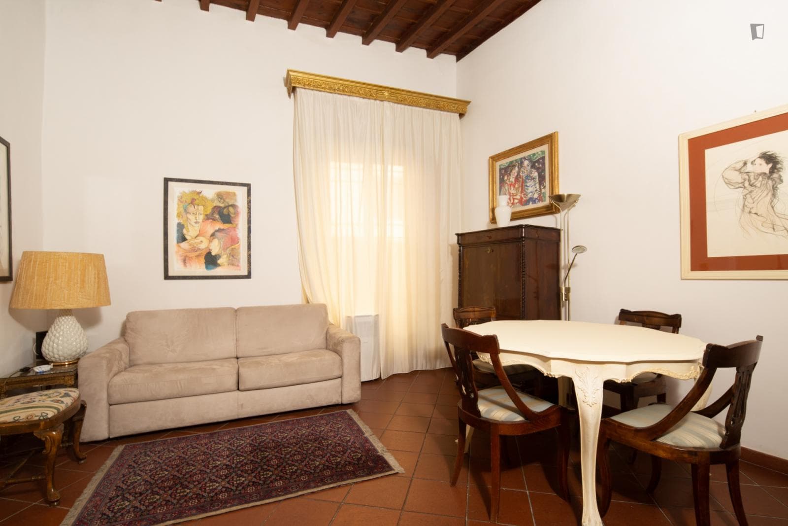 Inviting one-bedroom flat close to the river bank photo 1