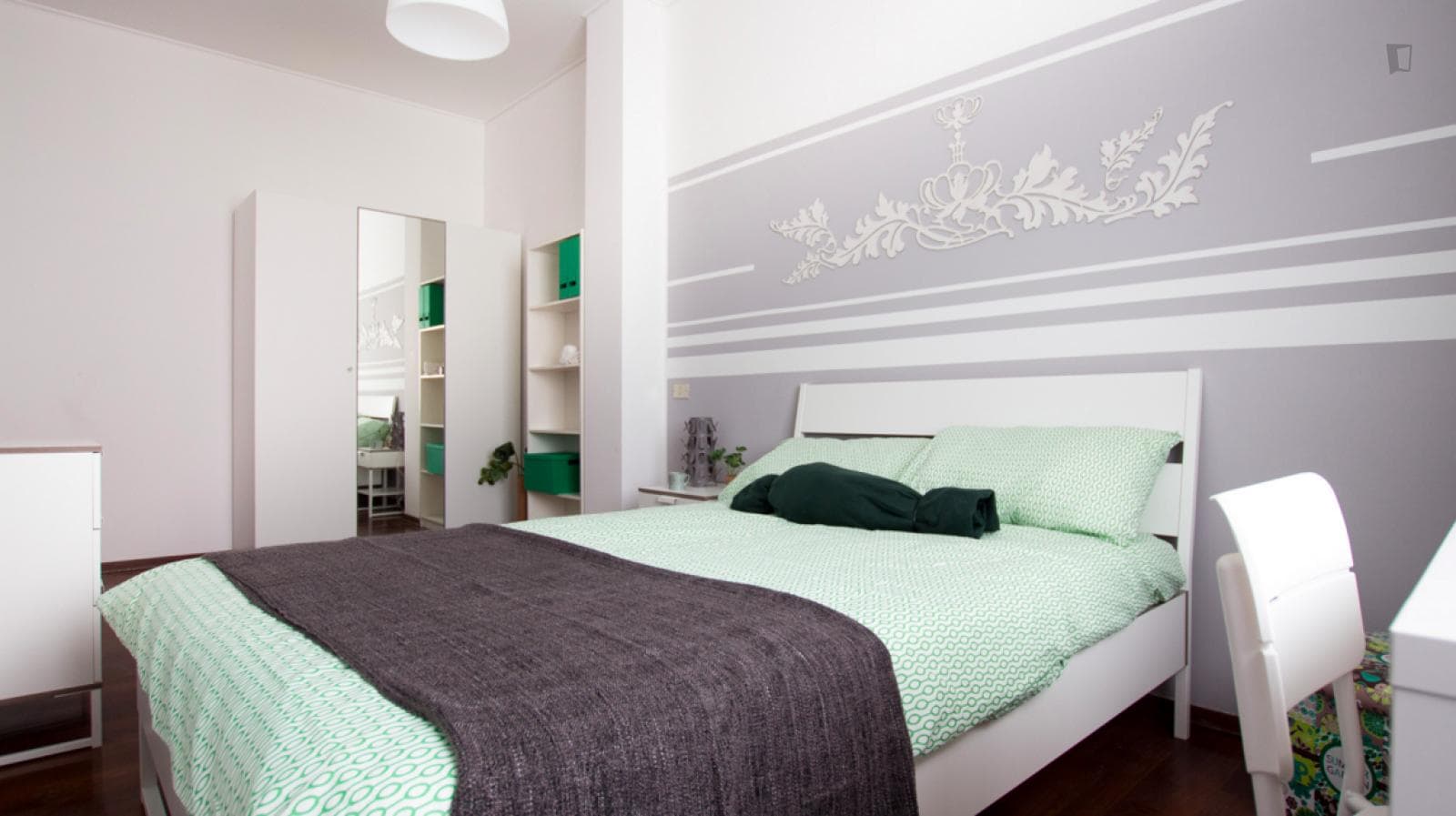 High-quality double bedroom close to P.ta Genova F.s. metro station photo 1