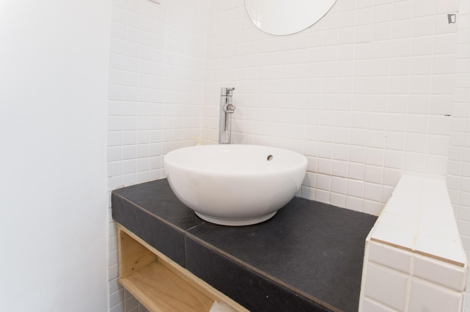 Navegantes Apartment: Historic Charm and Modern Comfort in Estrela, Lisbon photo 1