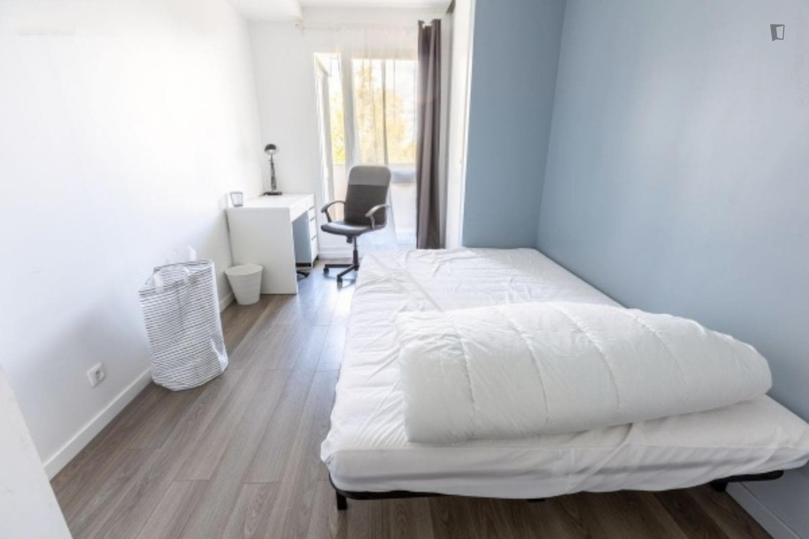 Jolie chambre en colocation à Cergy, proche universités photo 1
