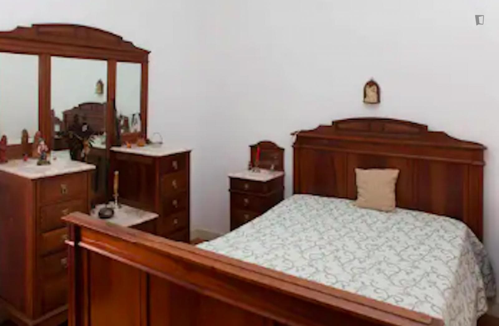Comfy single bedroom close to Universidade de Coimbra photo 1