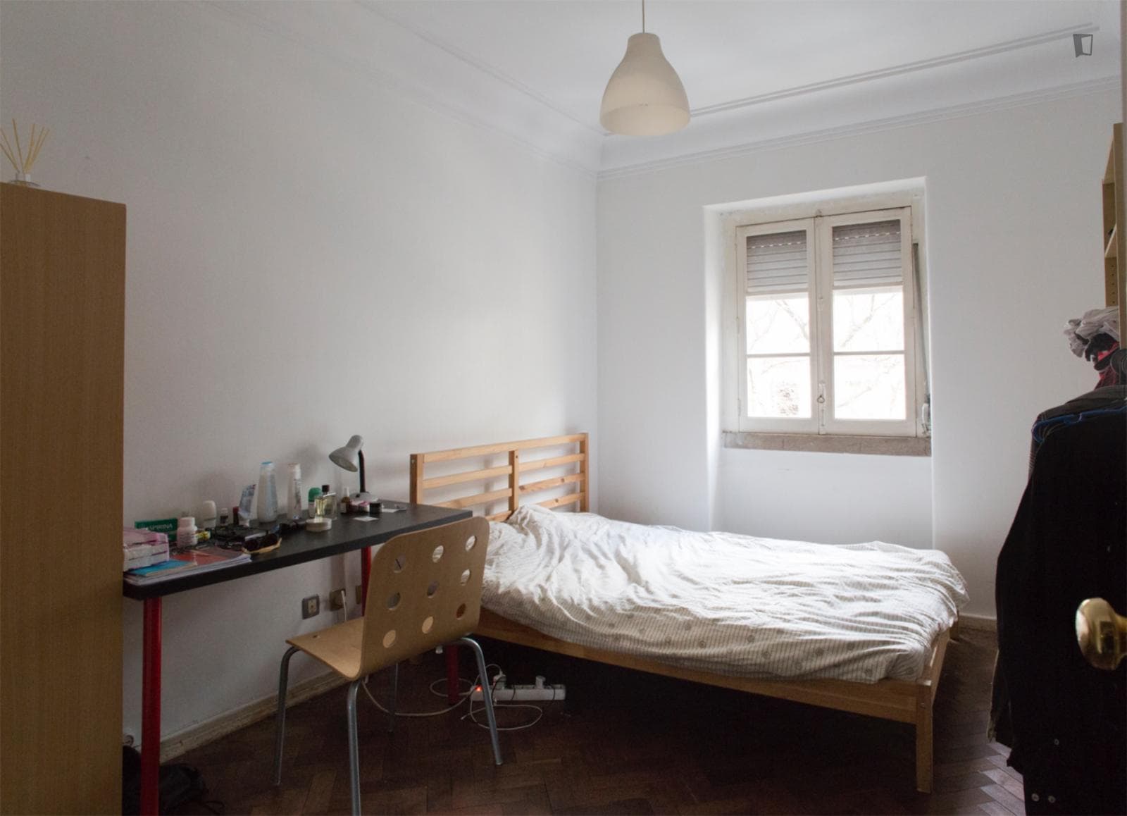 Bright Double bedroom in Arroios photo 1