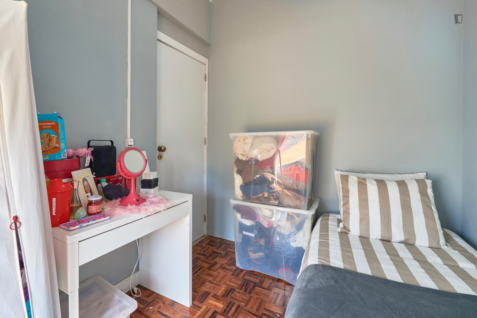 Cozy single bedroom near Jardim da Estrada dos Arneiros photo 1