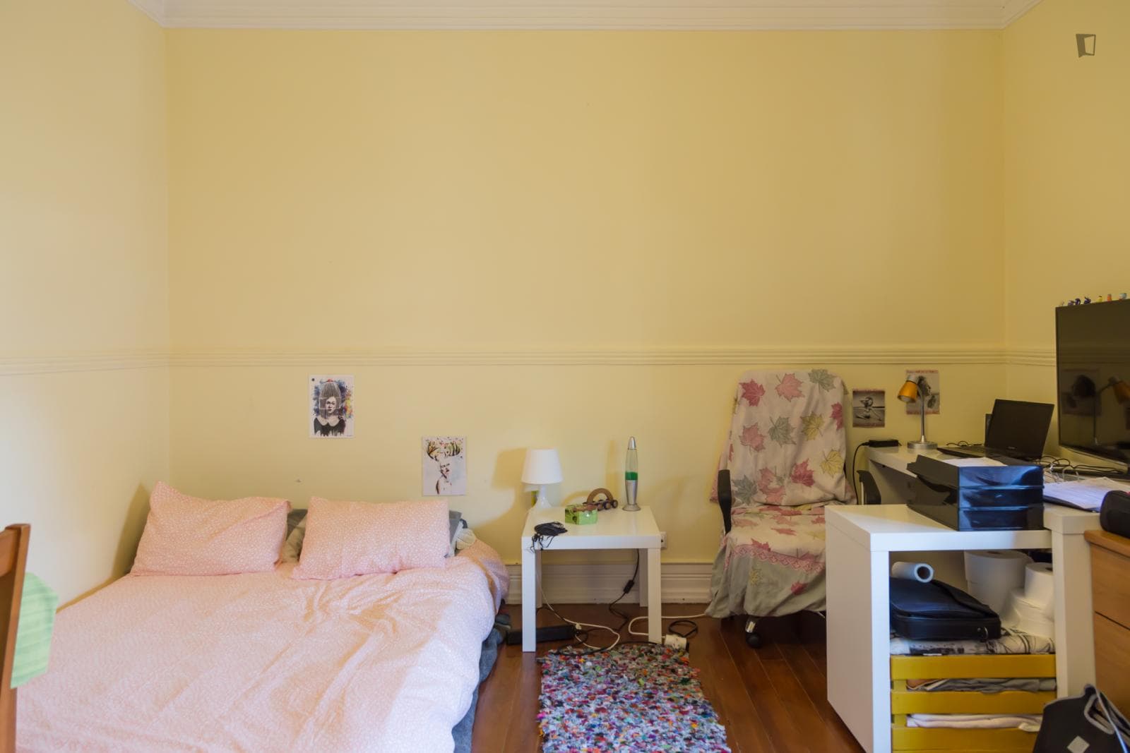 Graceful single bedroom in a refurbished 7-bedroom flat in Campo Pequeno photo 1