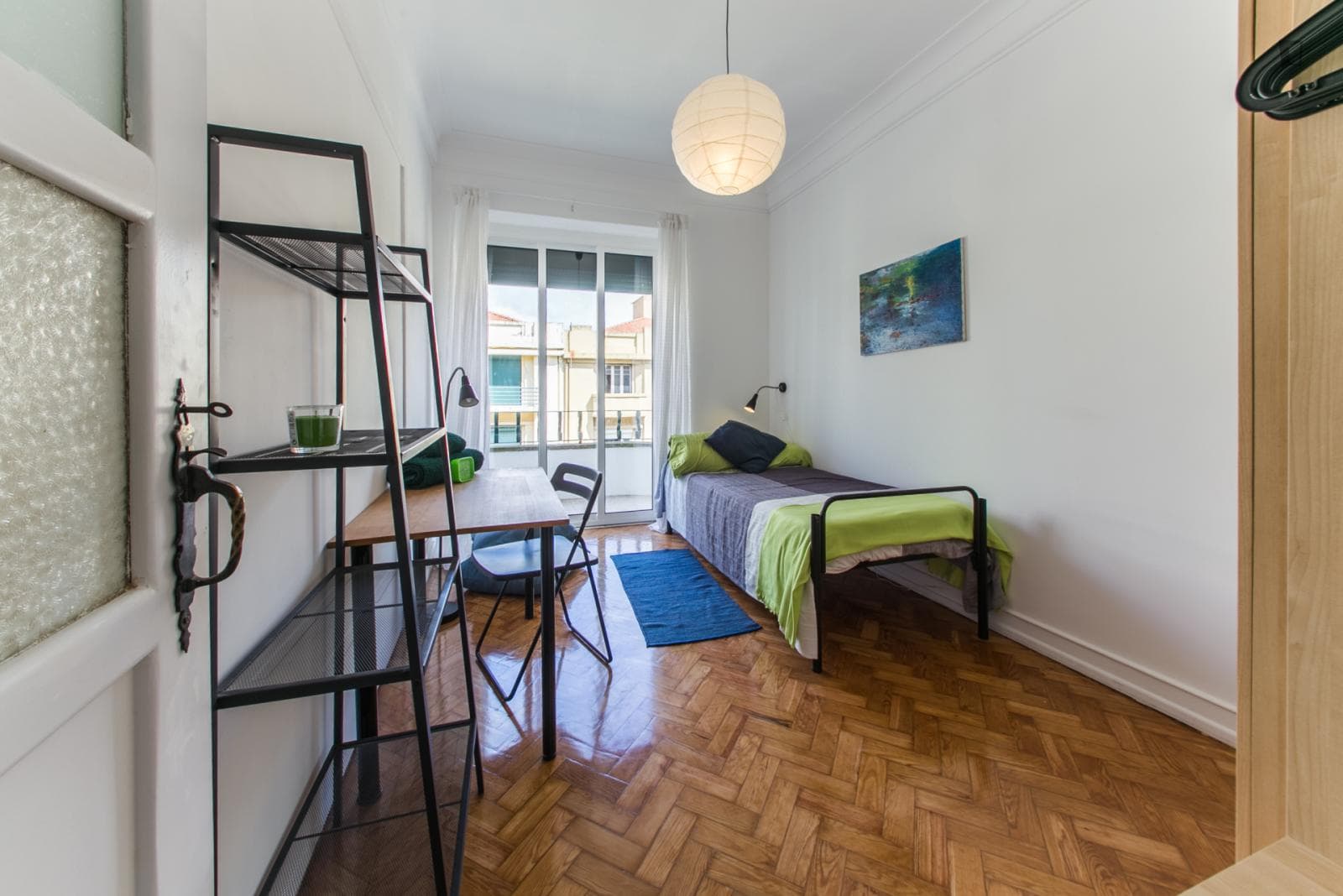 Stylish single bedroom in São Sebastião photo 1