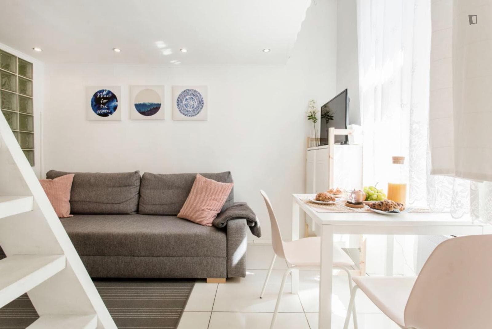 Lovely 1-bedroom apartment in the city center Rakoczi Avenue photo 1