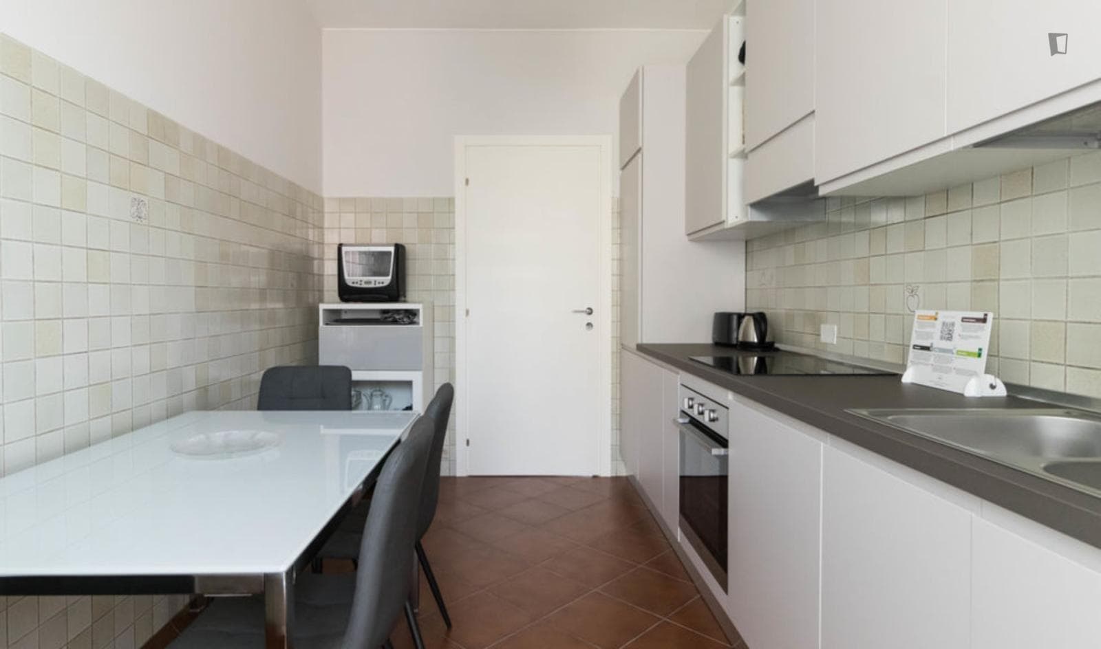 Inviting 2-bedroom apartment in Lodi - Brenta photo 1