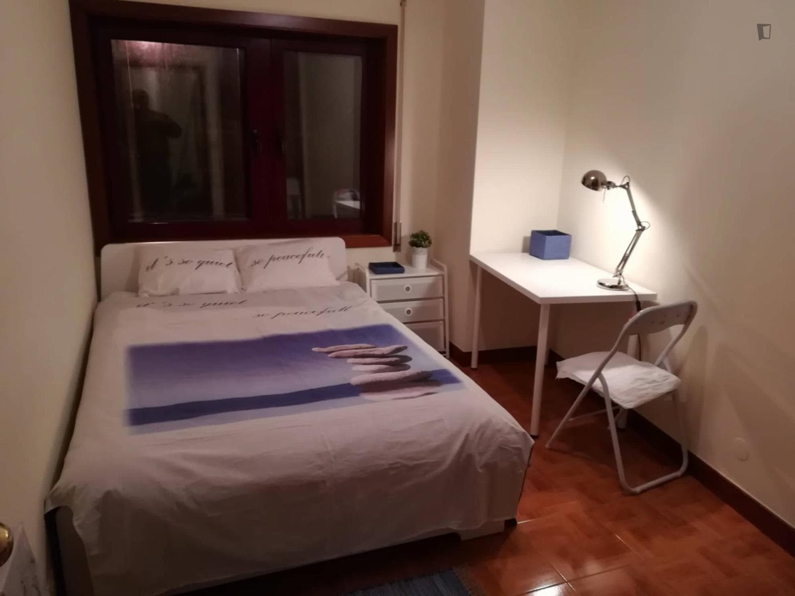 Very cosy double bedroom in a 2-bedroom apartment -Student photo 1