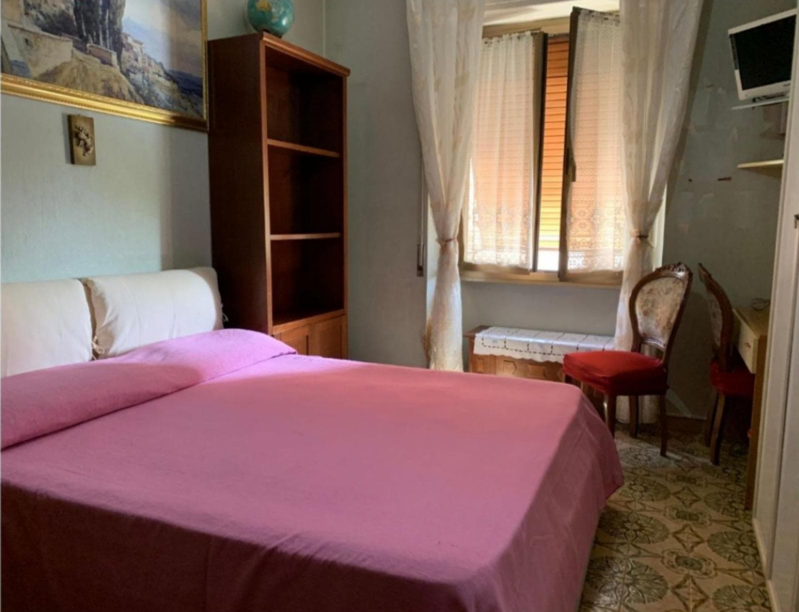Very homely double bedroom, near the Trastevere train station photo 1