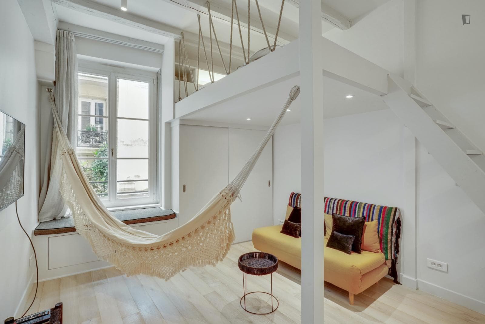 amazing lofted studio in the Quartier Latin photo 1