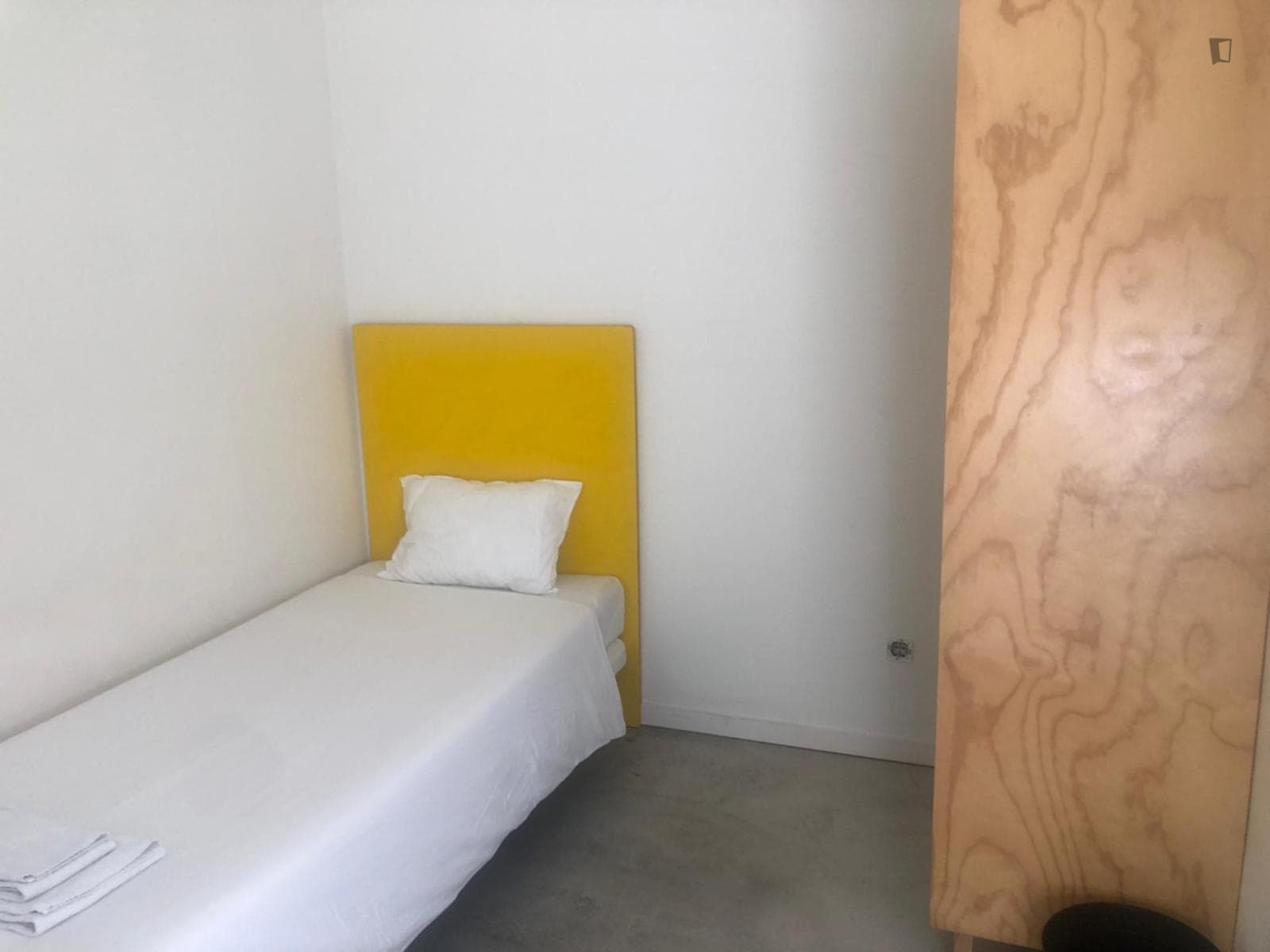 Nice single bedroom in a student residence, in Intendente photo 1