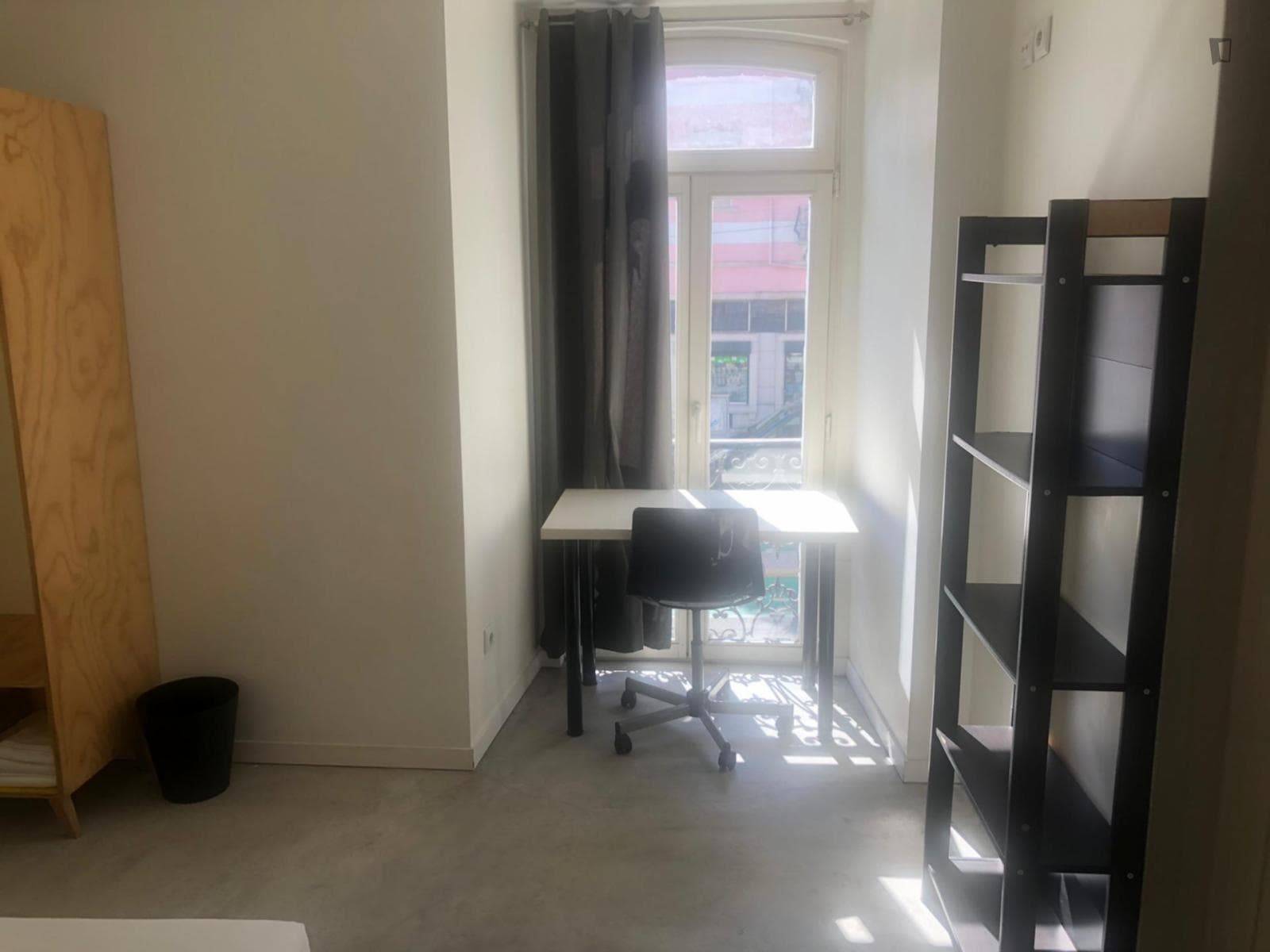 Luminous single bedroom in a student flat, in Intendente photo 1