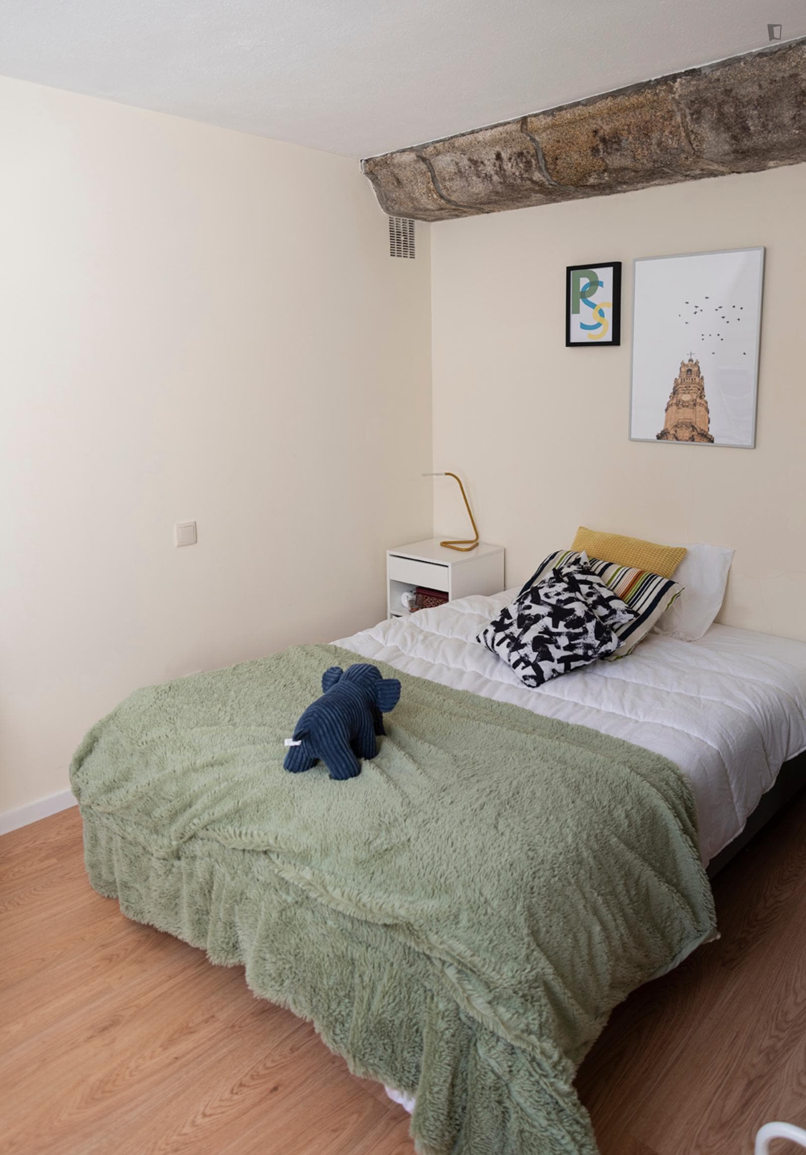 Double bedroom near Escola Superior de Música e Artes do Espectáculo photo 1