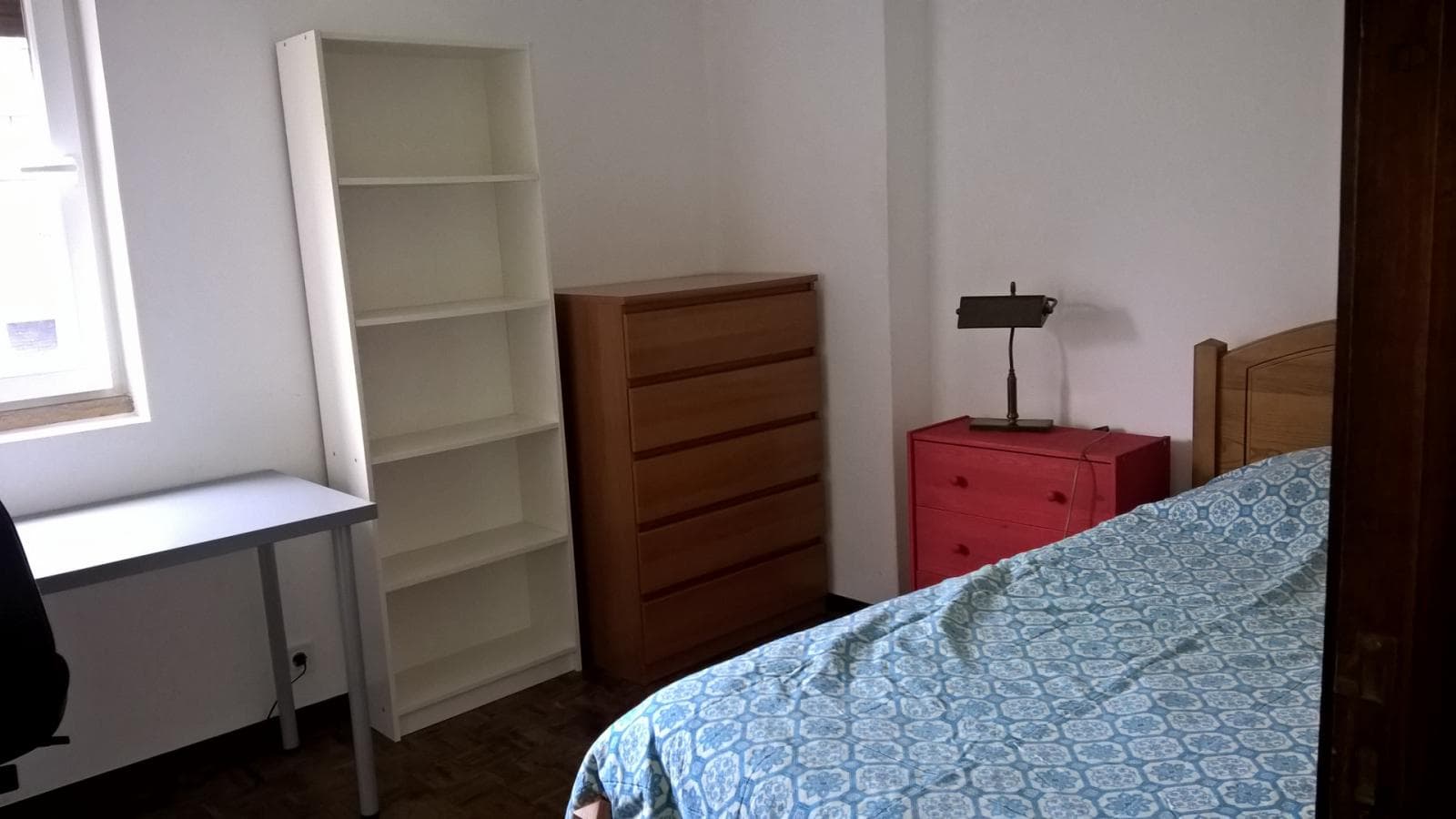 Cosy single bedroom in a student flat, in Solum photo 1