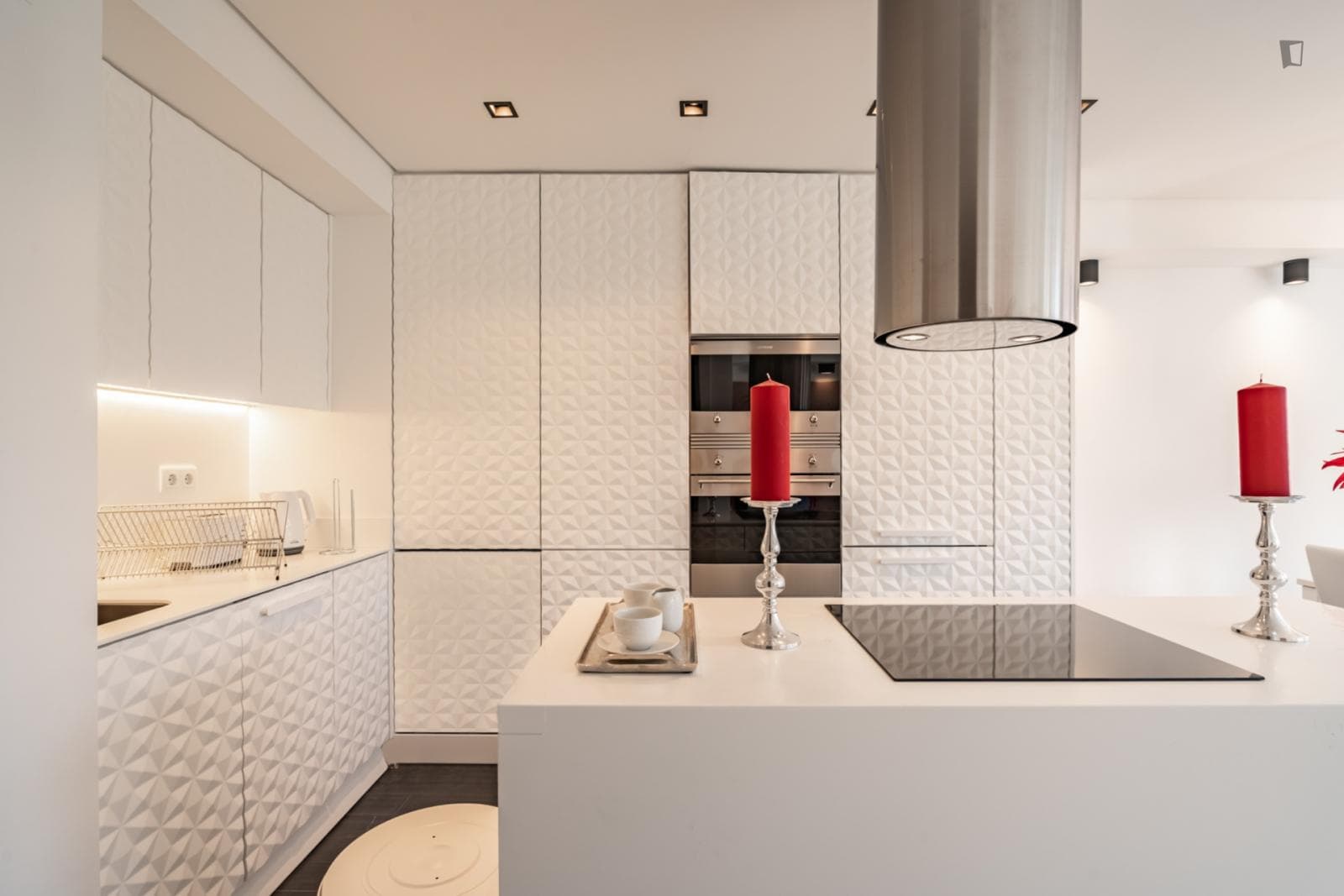 Luxurious 2-bedroom apartment in Santa Apolónia photo 1