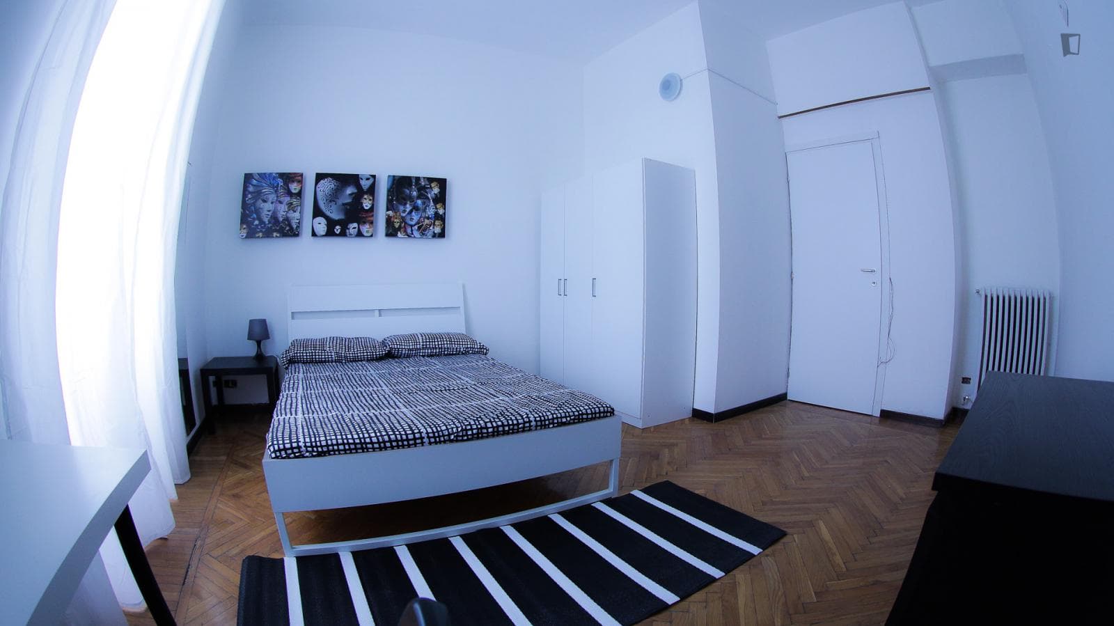 Neat double bedroom not far from Università Bocconi photo 1