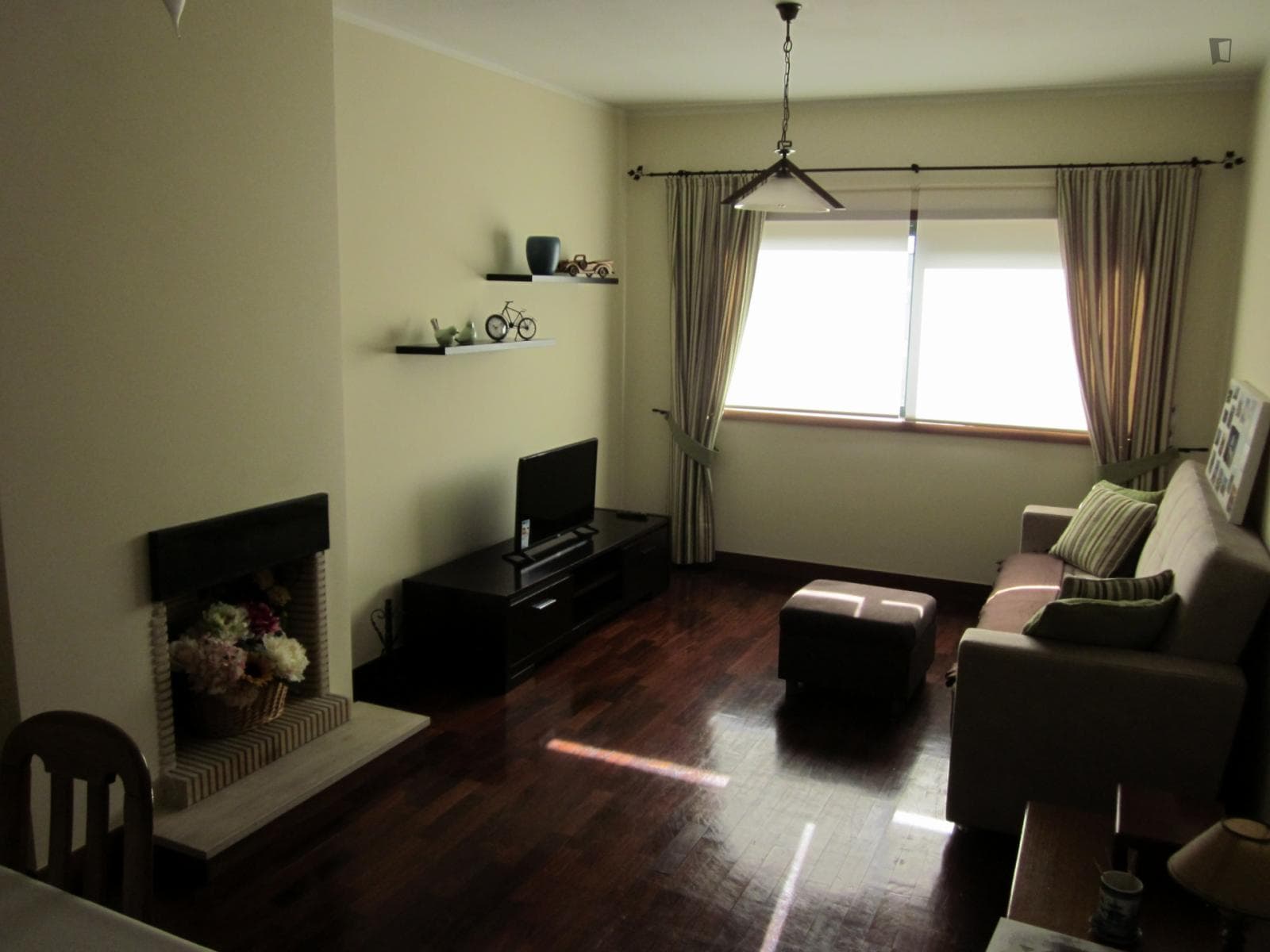Very appealing 1-bedroom apartment near the Fonte do Cuco metro photo 1