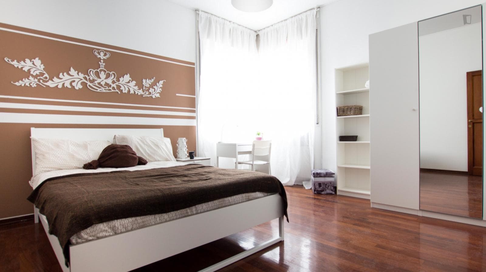 Fancy double bedroom in proximity of Università Bocconi photo 1