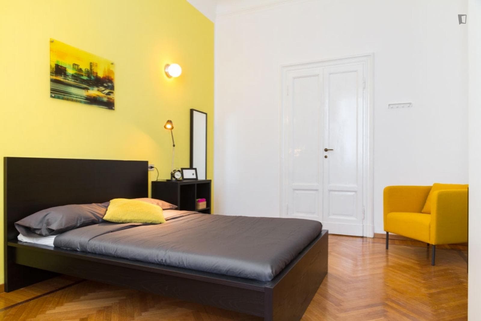 Cozy double bedroom near Porta Romana metro station photo 1