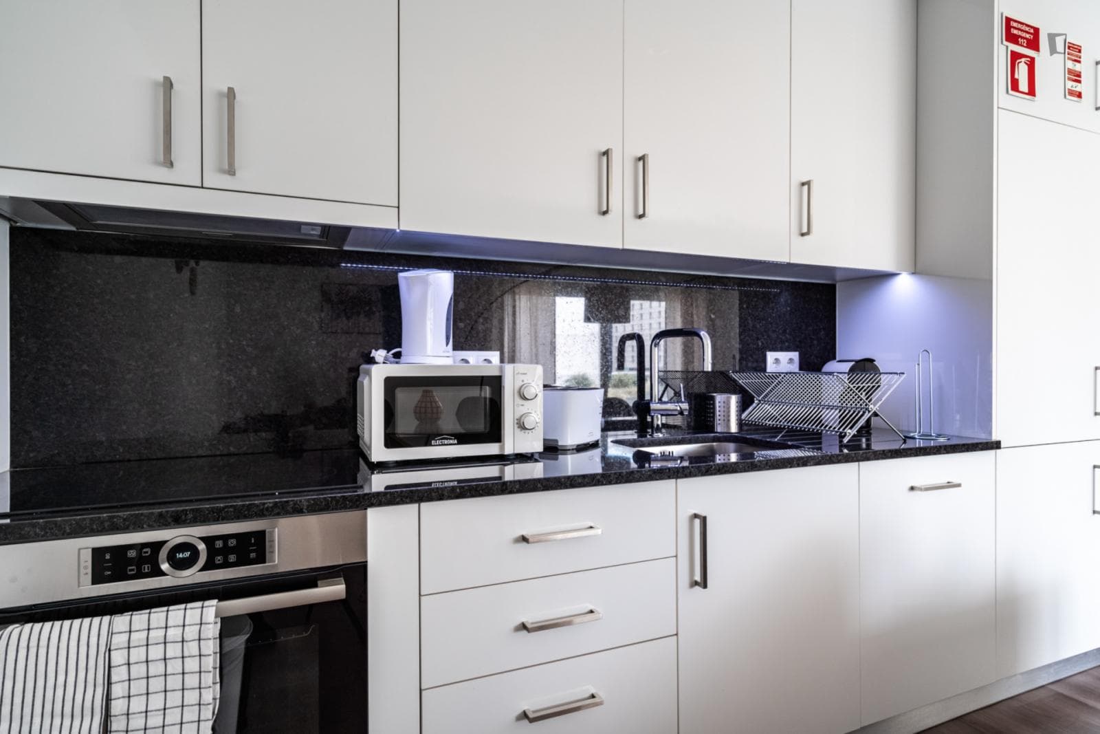 Astonishing 1-bedroom apartment in Sete Rios photo 1