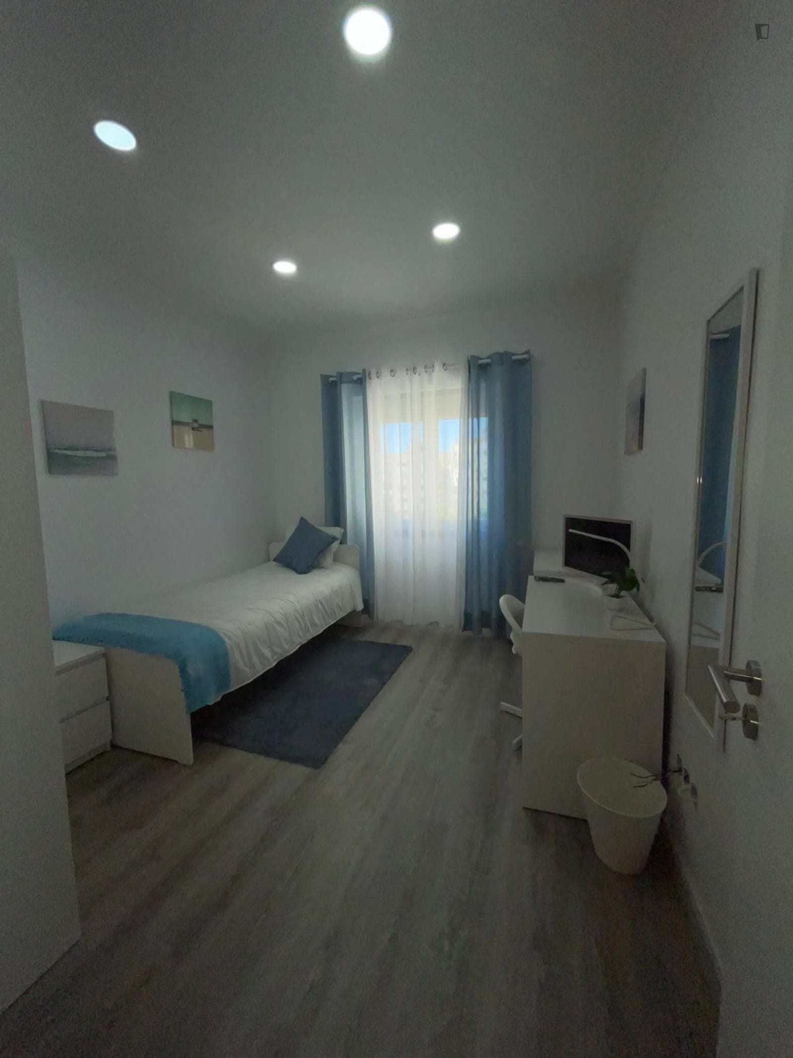 Excellent single bedroom in classic Campo de Ourique photo 1