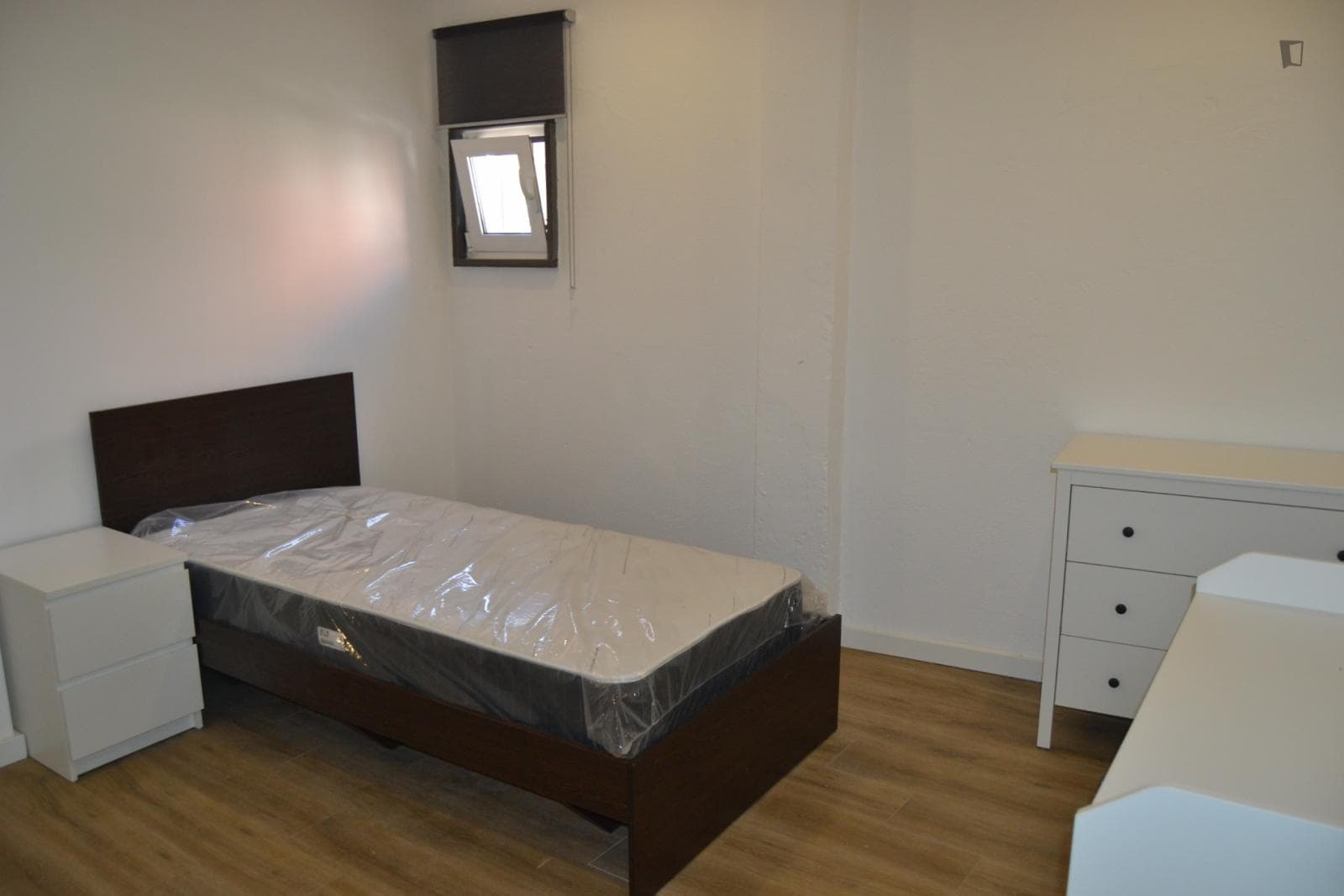 Cosy single bedroom in residential Moscavide photo 1