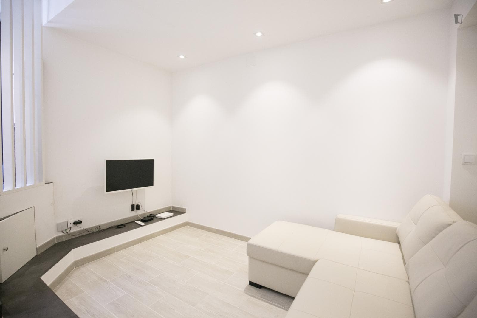 Modern studio in Santos, near ISEG- Lisbon School of Economics & Management photo 1