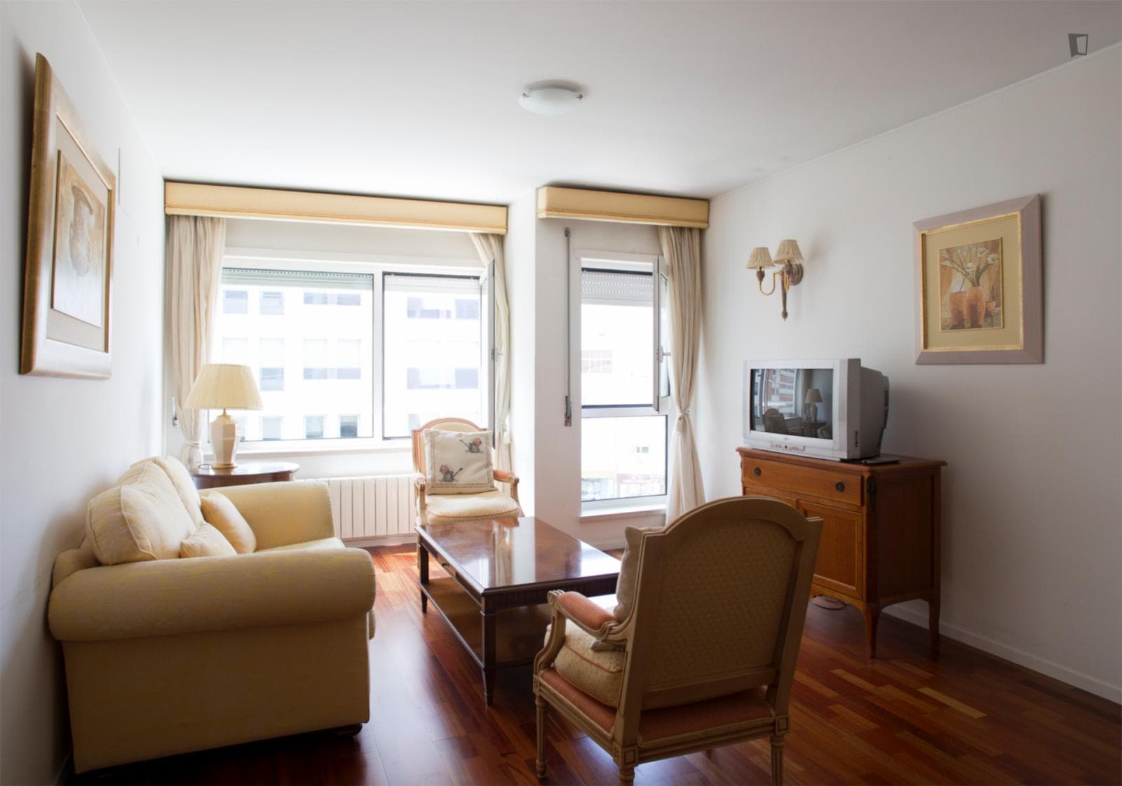 2 bedroom apartment close to El Corte Ingles photo 1