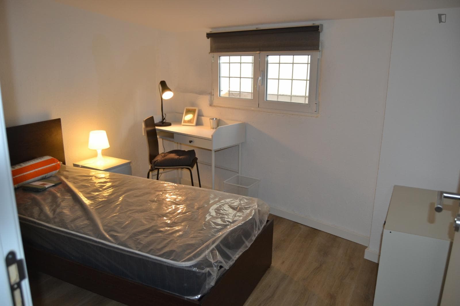 Fresh single bedroom near the Moscavide metro station photo 1