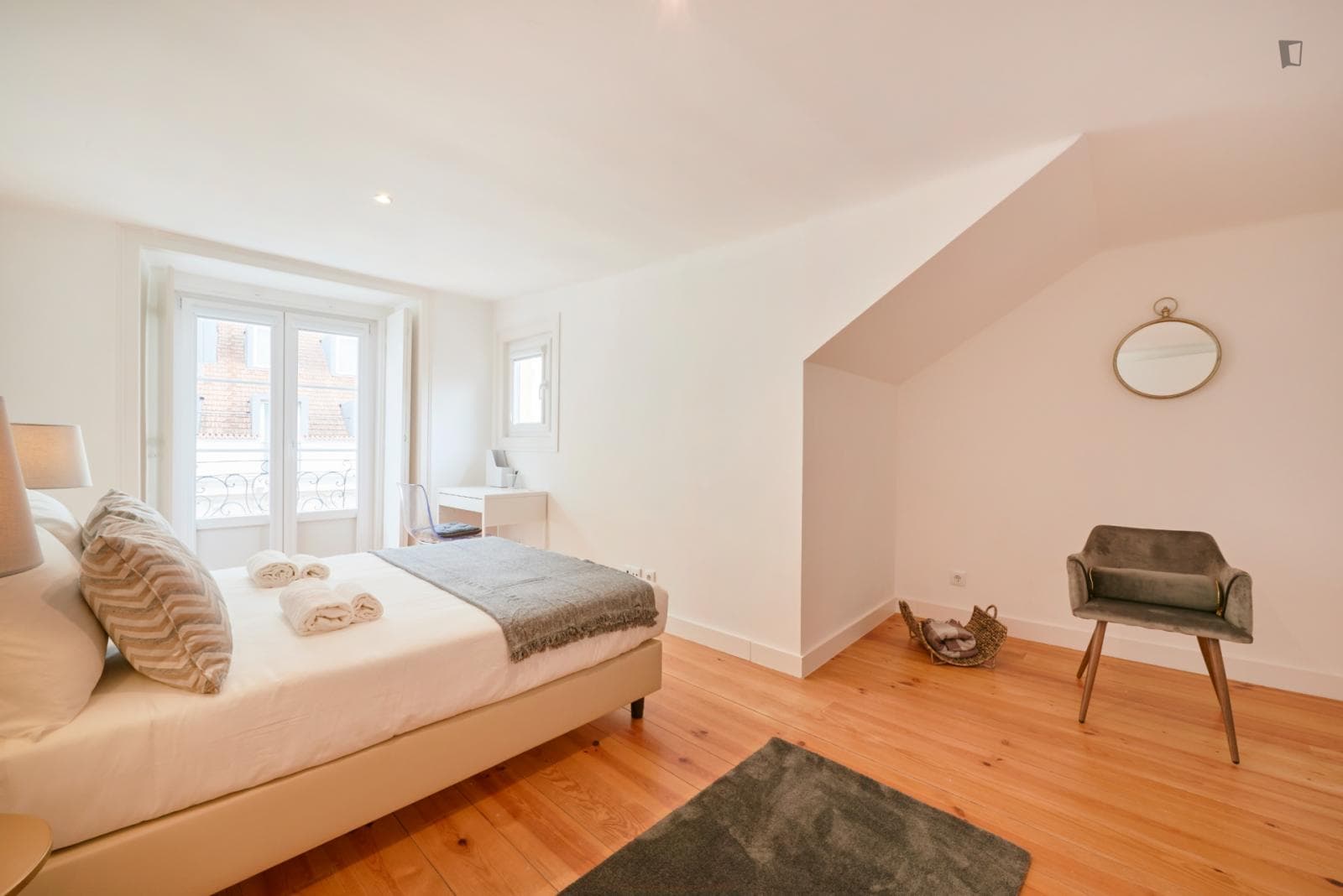 Amazing 4-bedroom apartment in trendy Bairro Alto photo 1