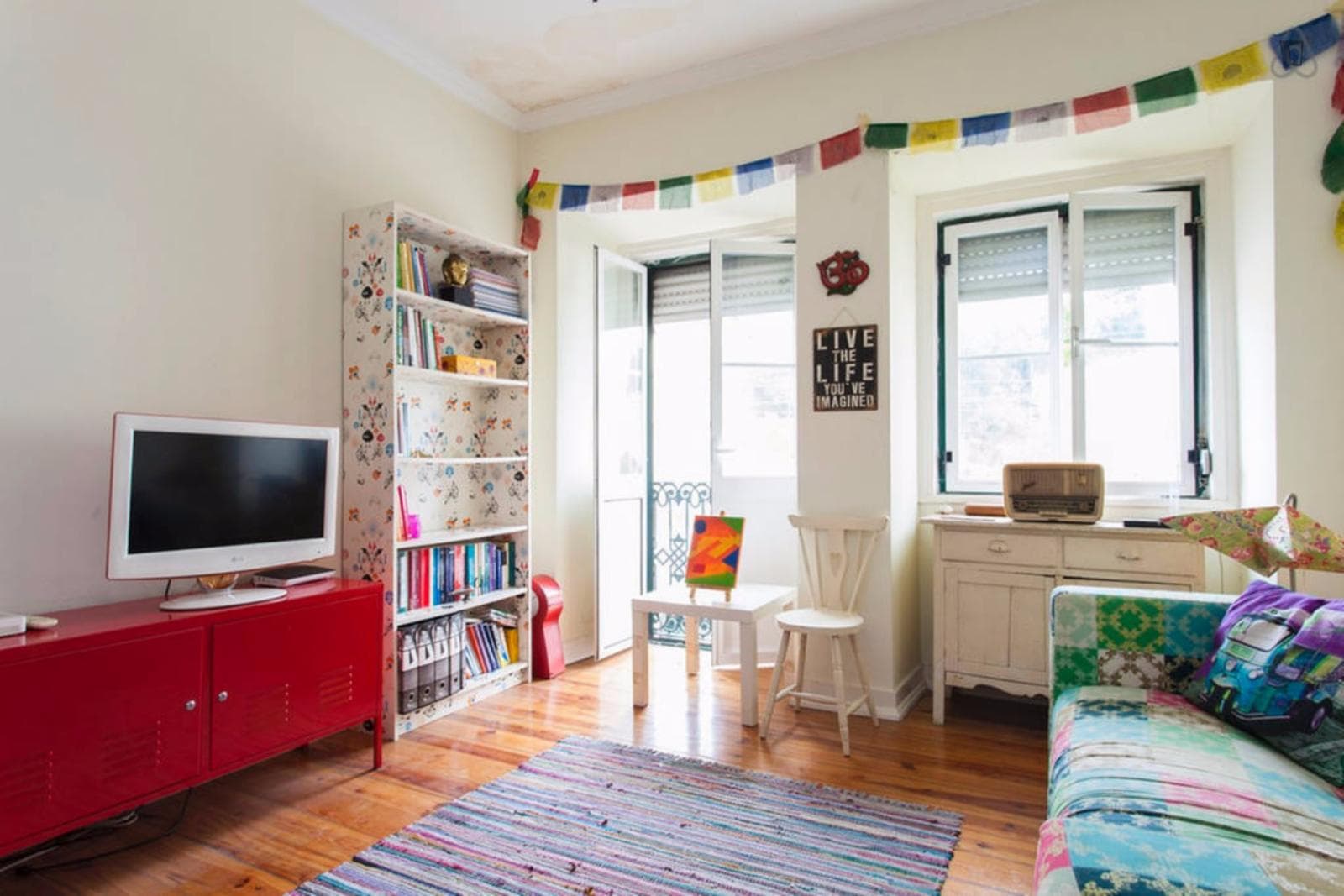 Attractive 1-bedroom apartment in Alcântara, near Lx Factory photo 1