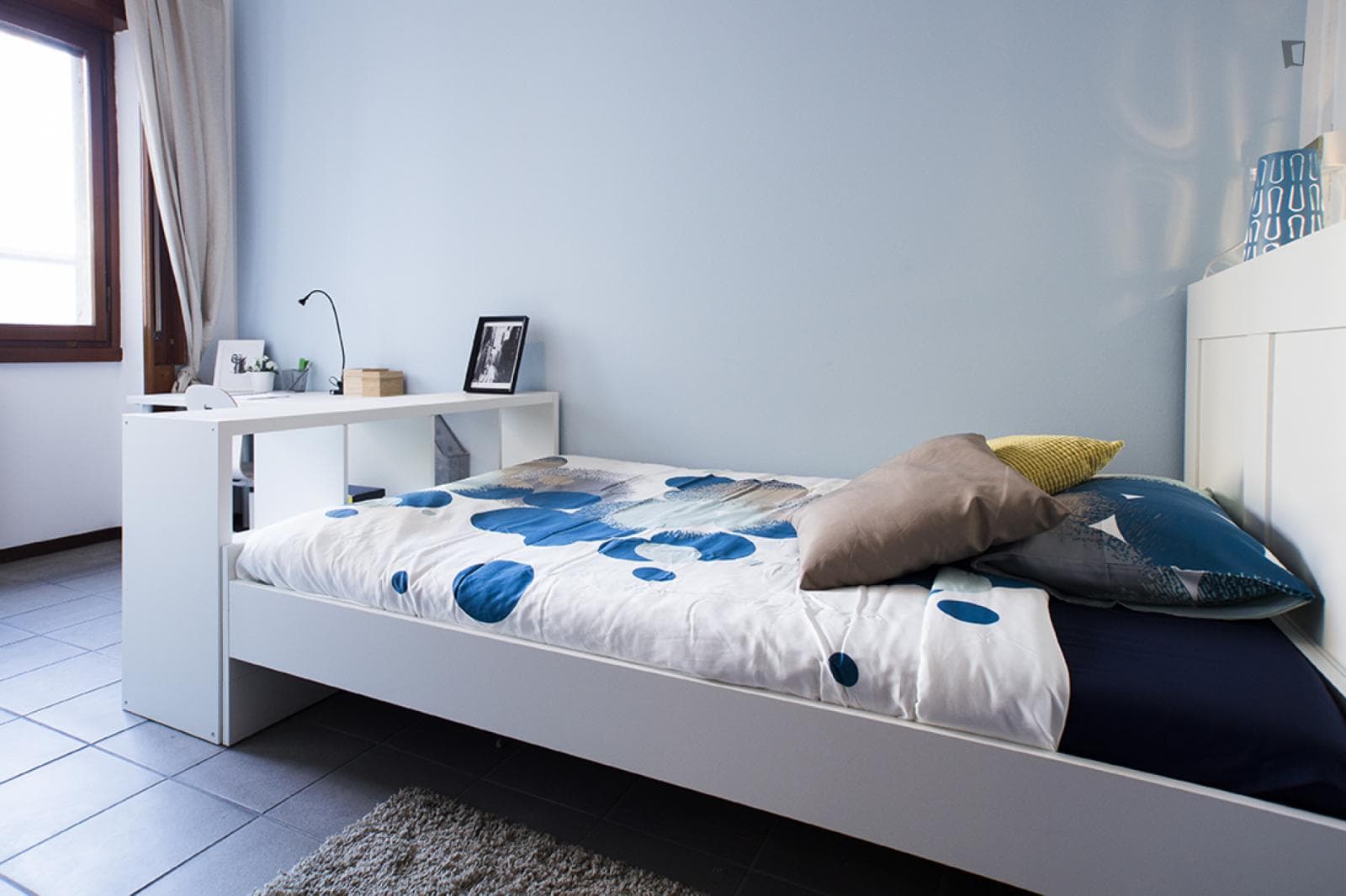 Welcoming double bedroom in a student flat, in Aurora photo 1