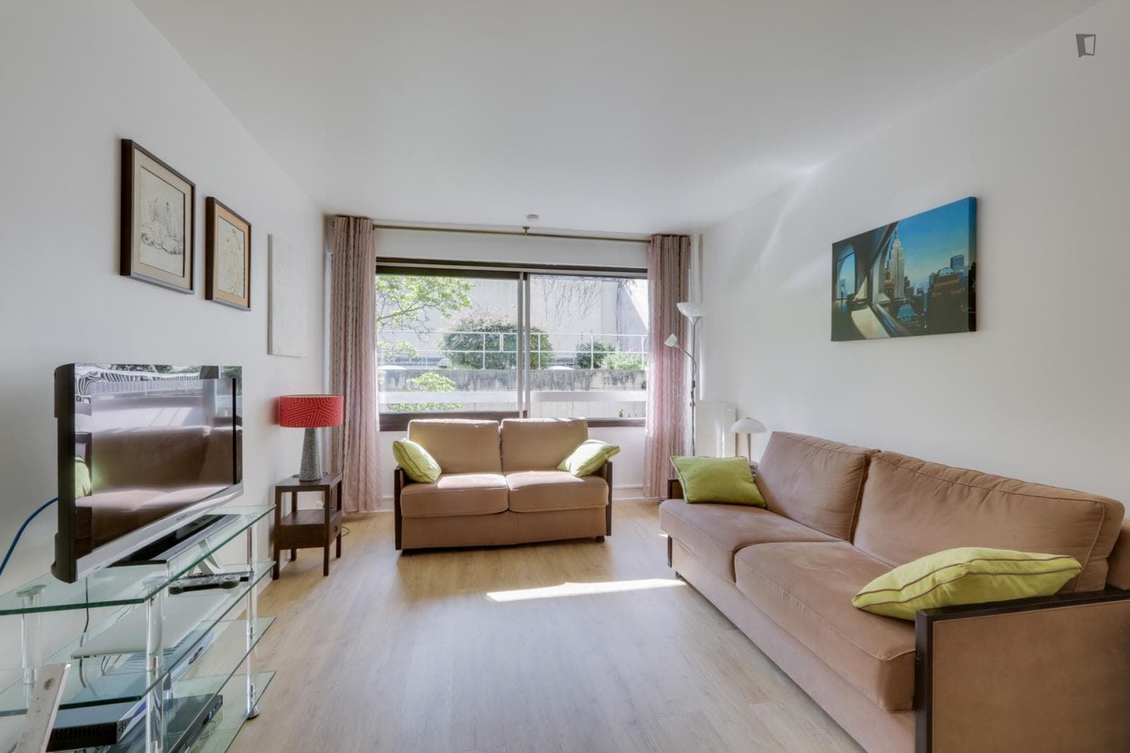 Very cool studio near the Montparnasse transport station photo 1