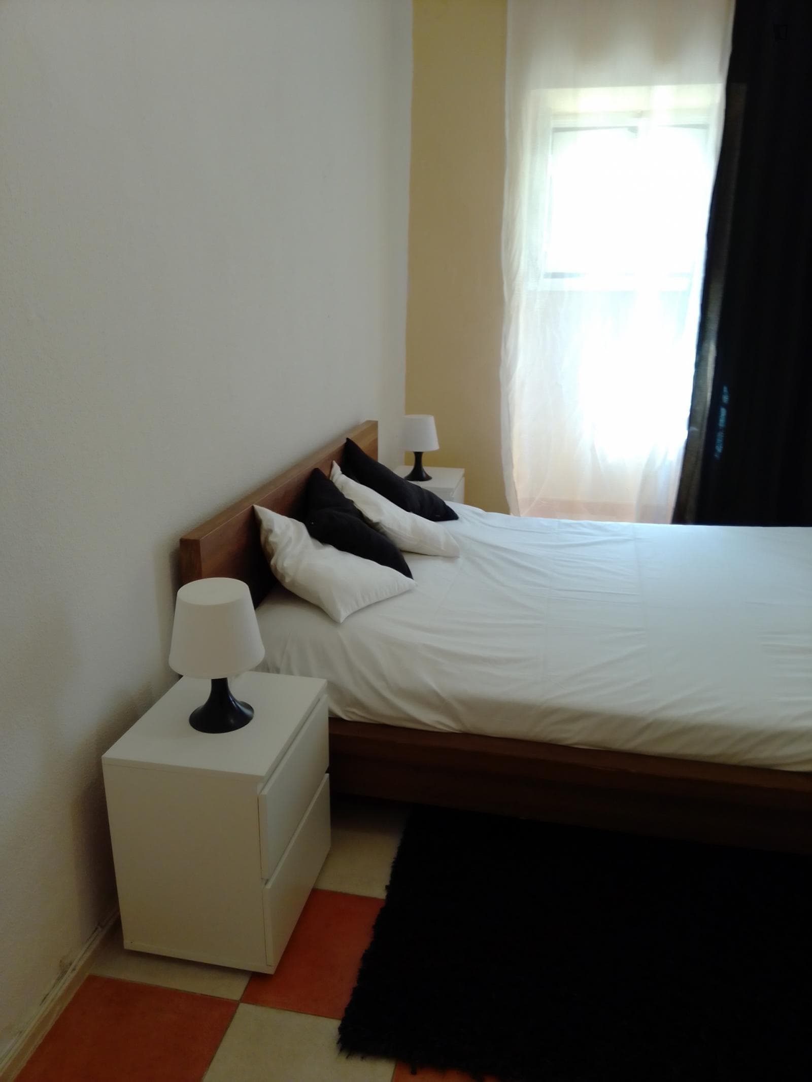 Inviting double bedroom in a 3-bedroom flat, near Universidade Autónoma photo 1