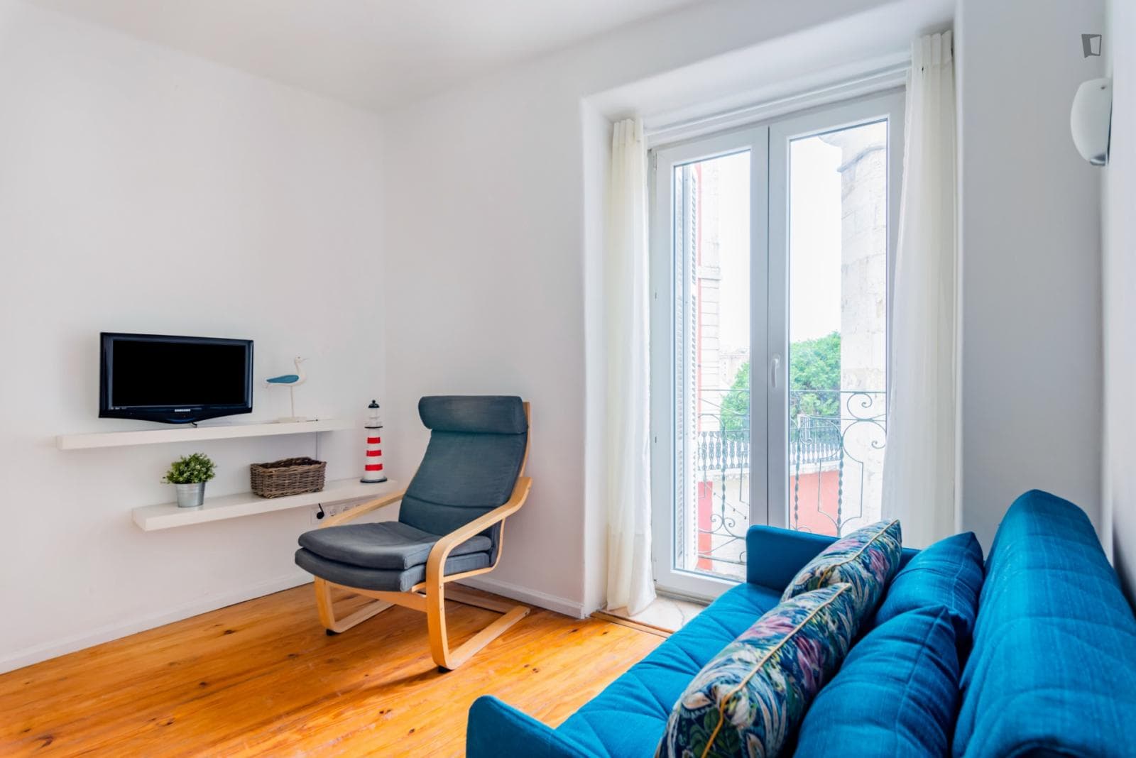 Property photo thumbnail
