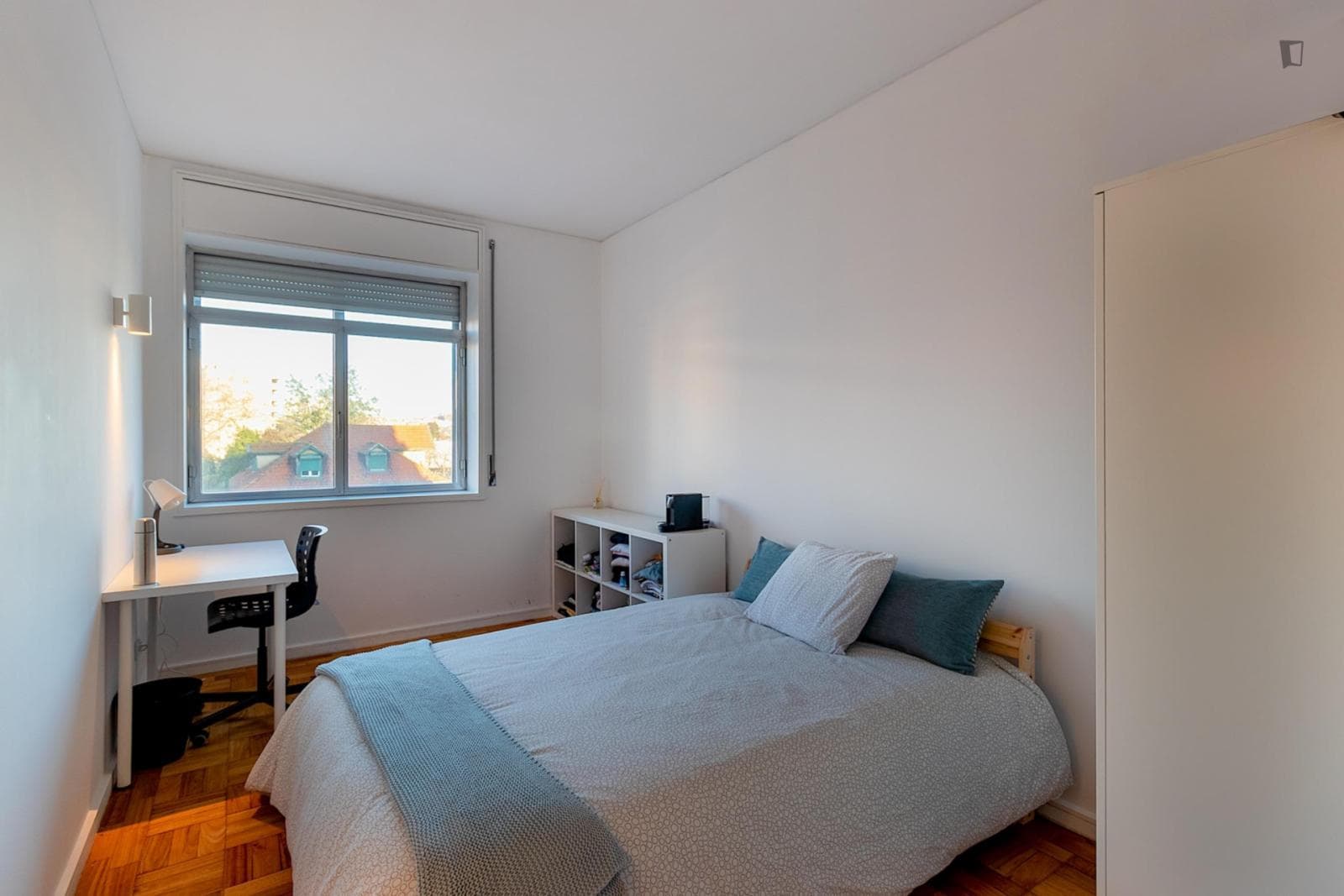 Bright double bedroom close to Casa da Música photo 1
