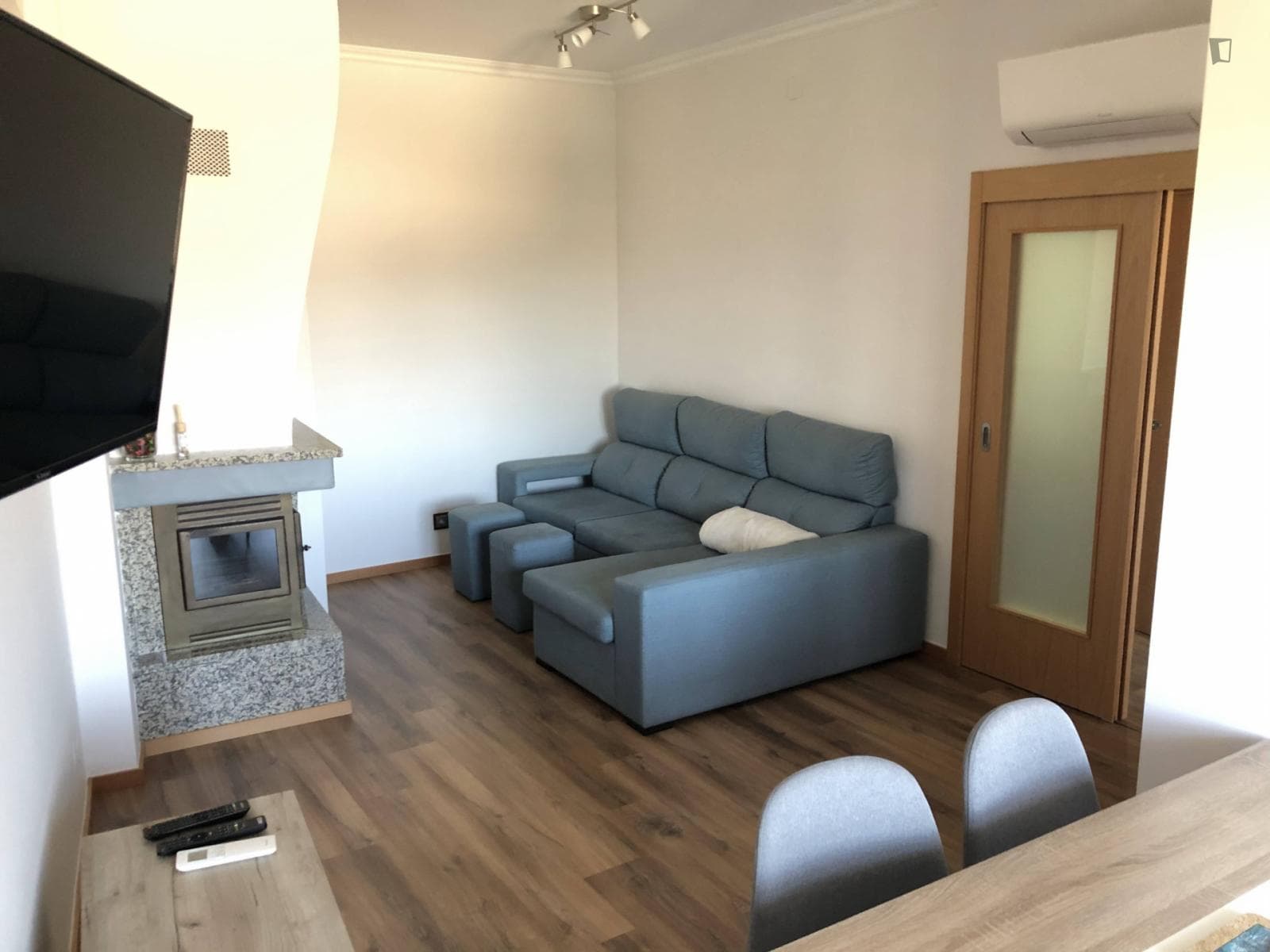 Very nice 1-bedroom apartment near Jardim do Morro photo 1