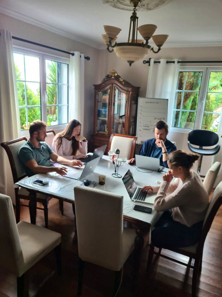 Oustanding Stylish House w/ Coworking + Outdoor Areas photo 1